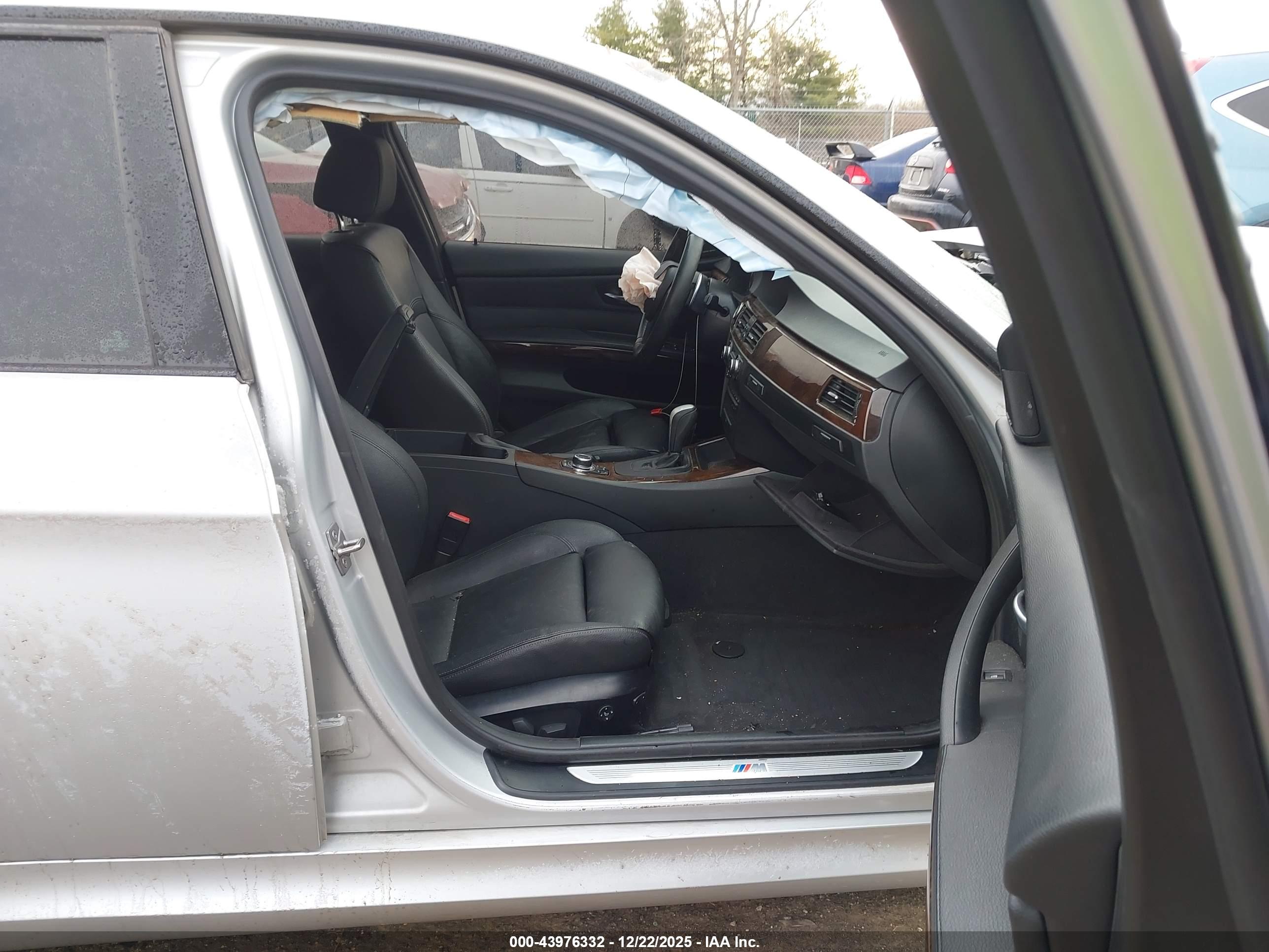 BMW 335I image 5