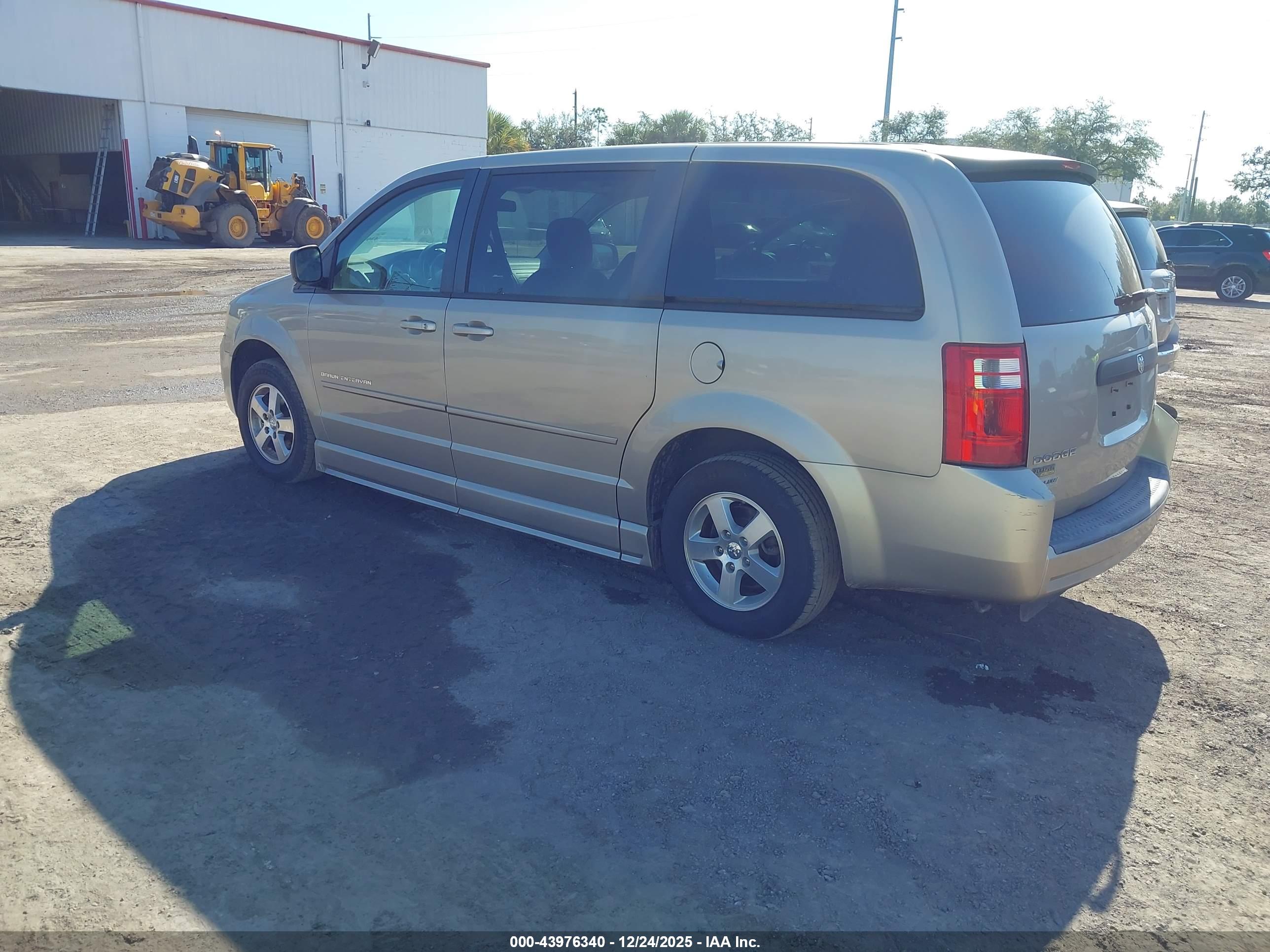 DODGE GRAND image 3