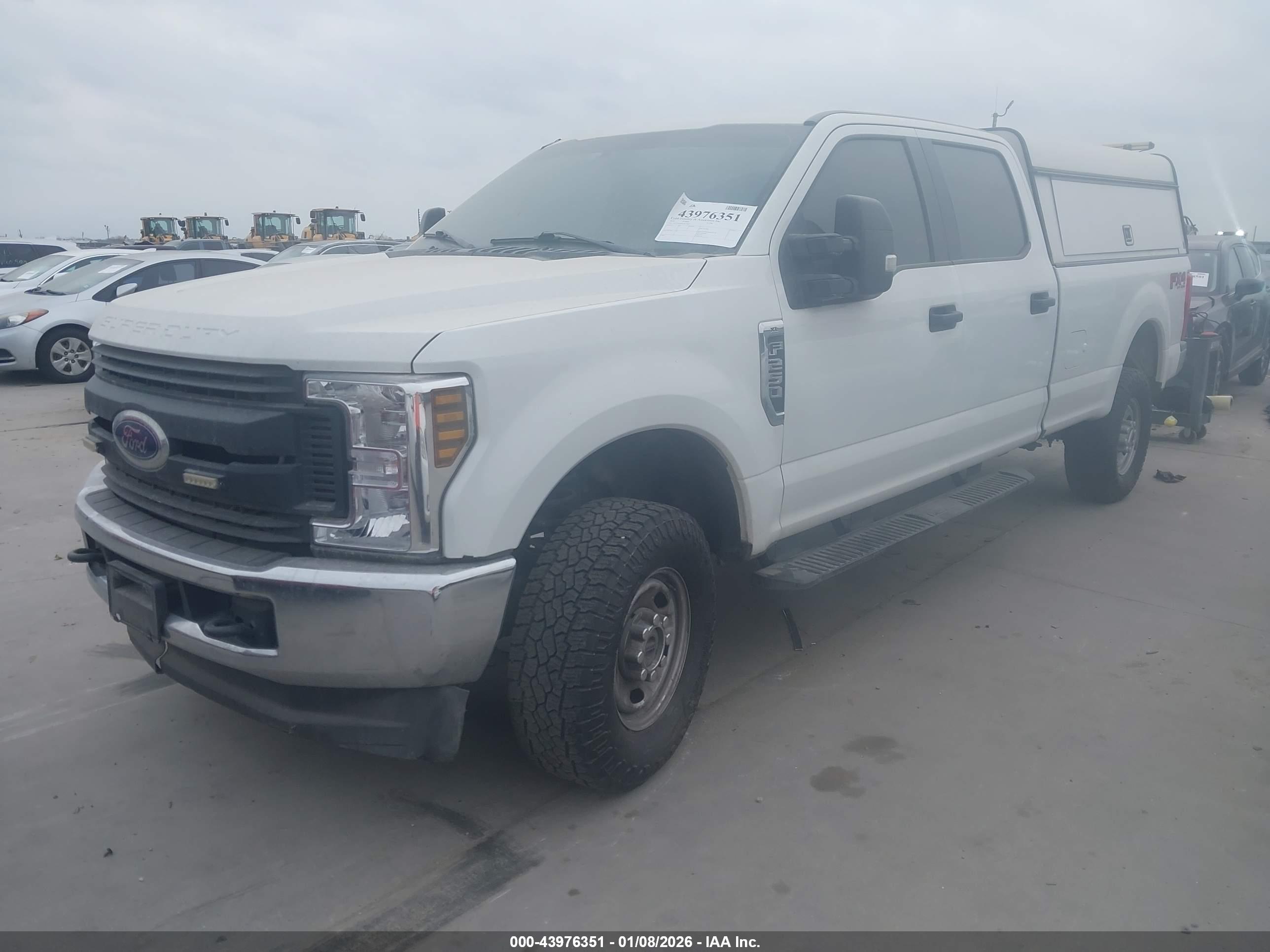 FORD F-250 image 2