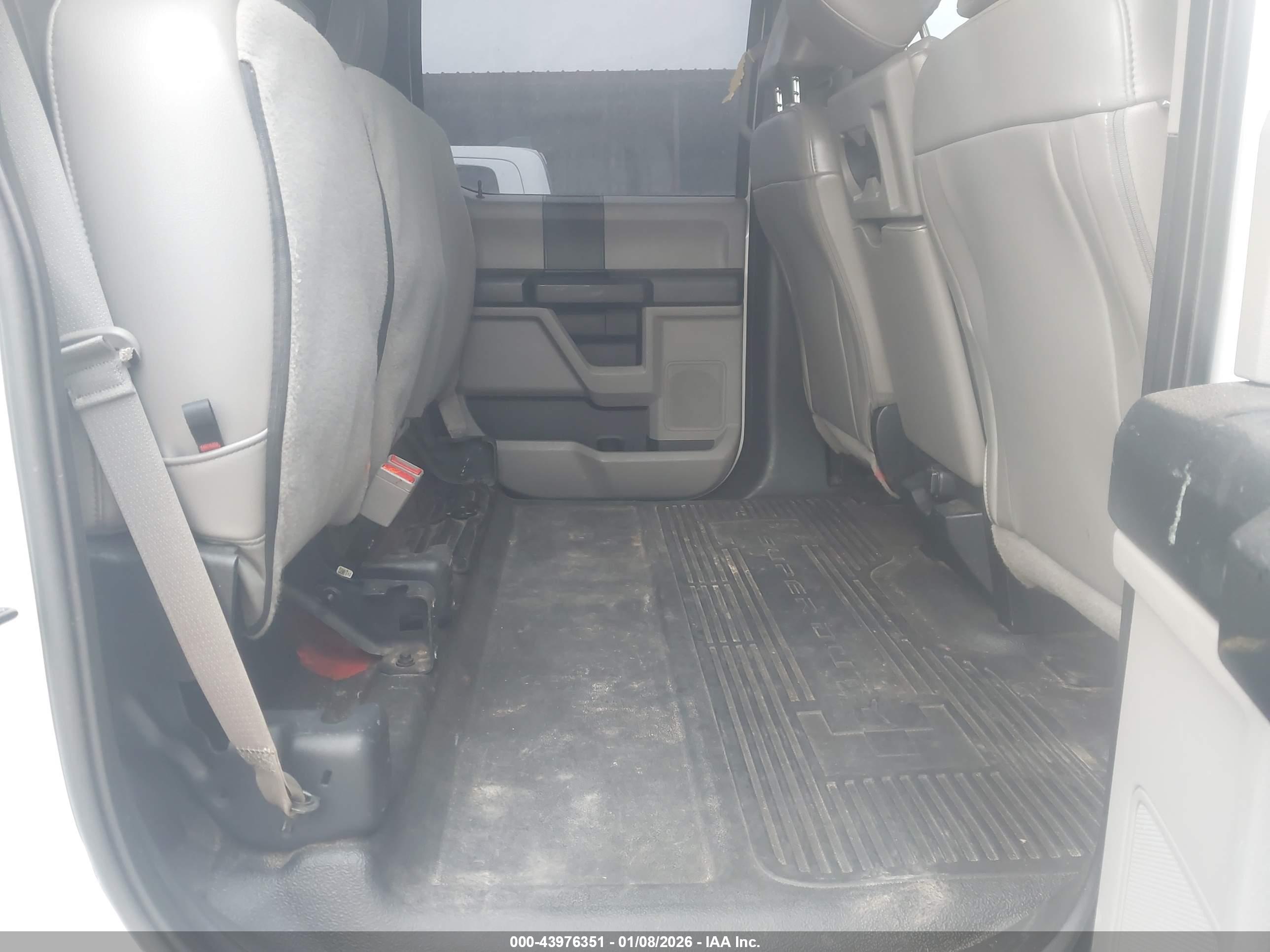 FORD F-250 image 8