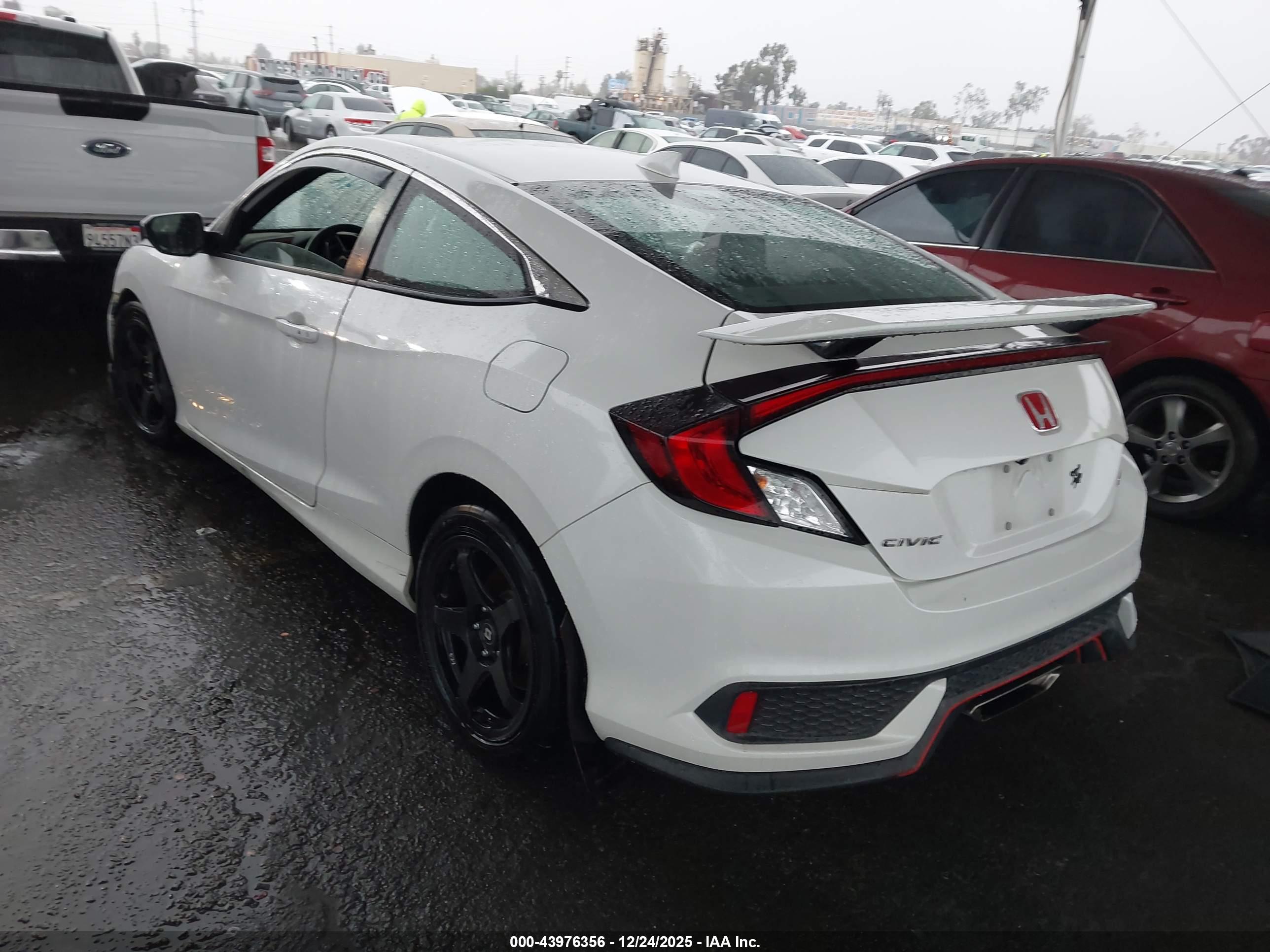 HONDA CIVIC image 3