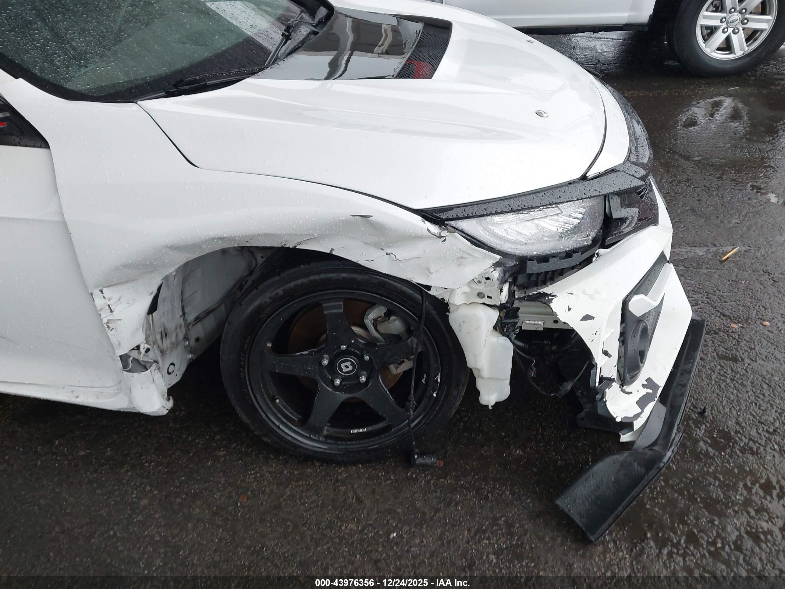 HONDA CIVIC image 6