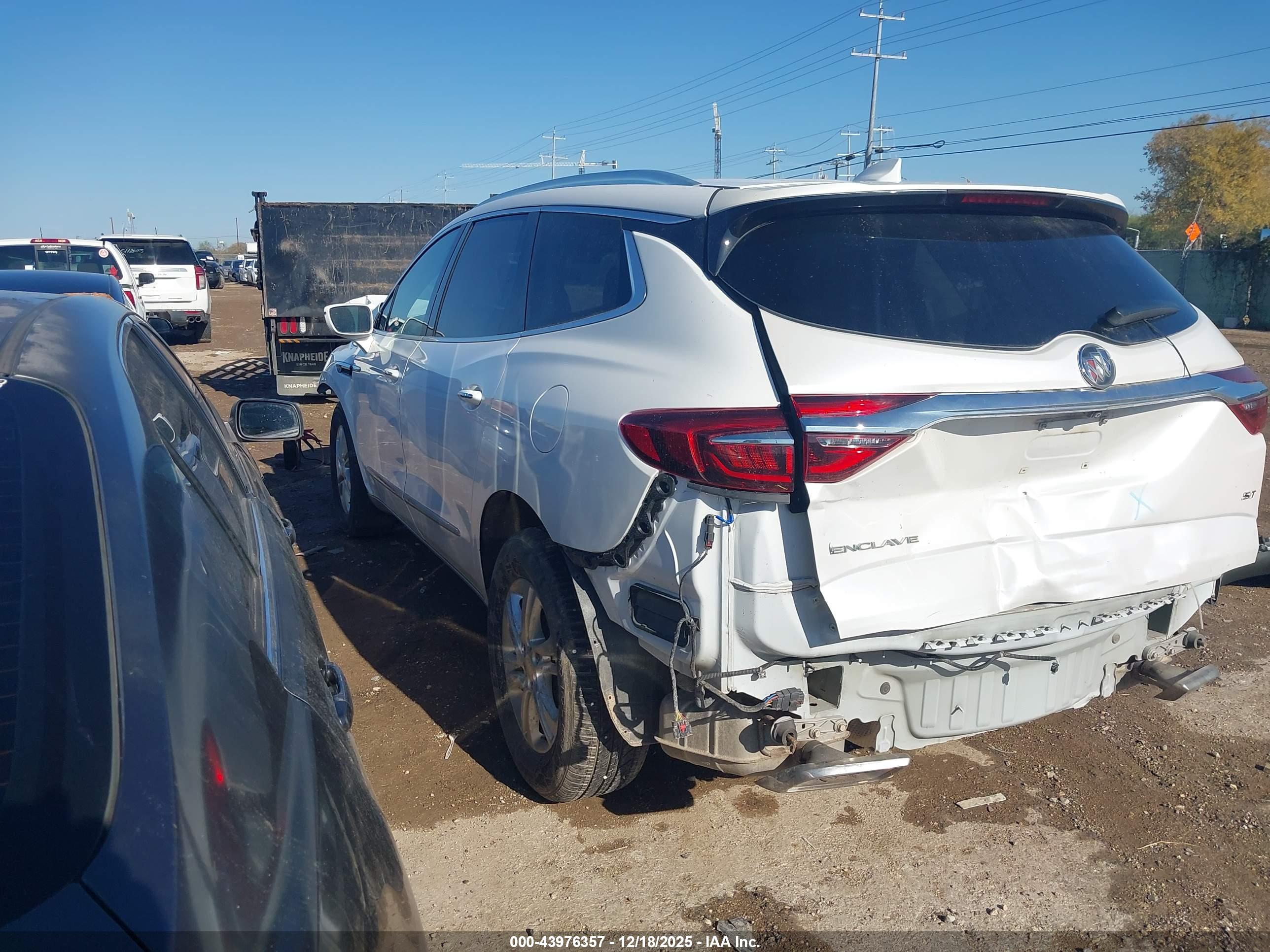BUICK ENCLAVE image 3