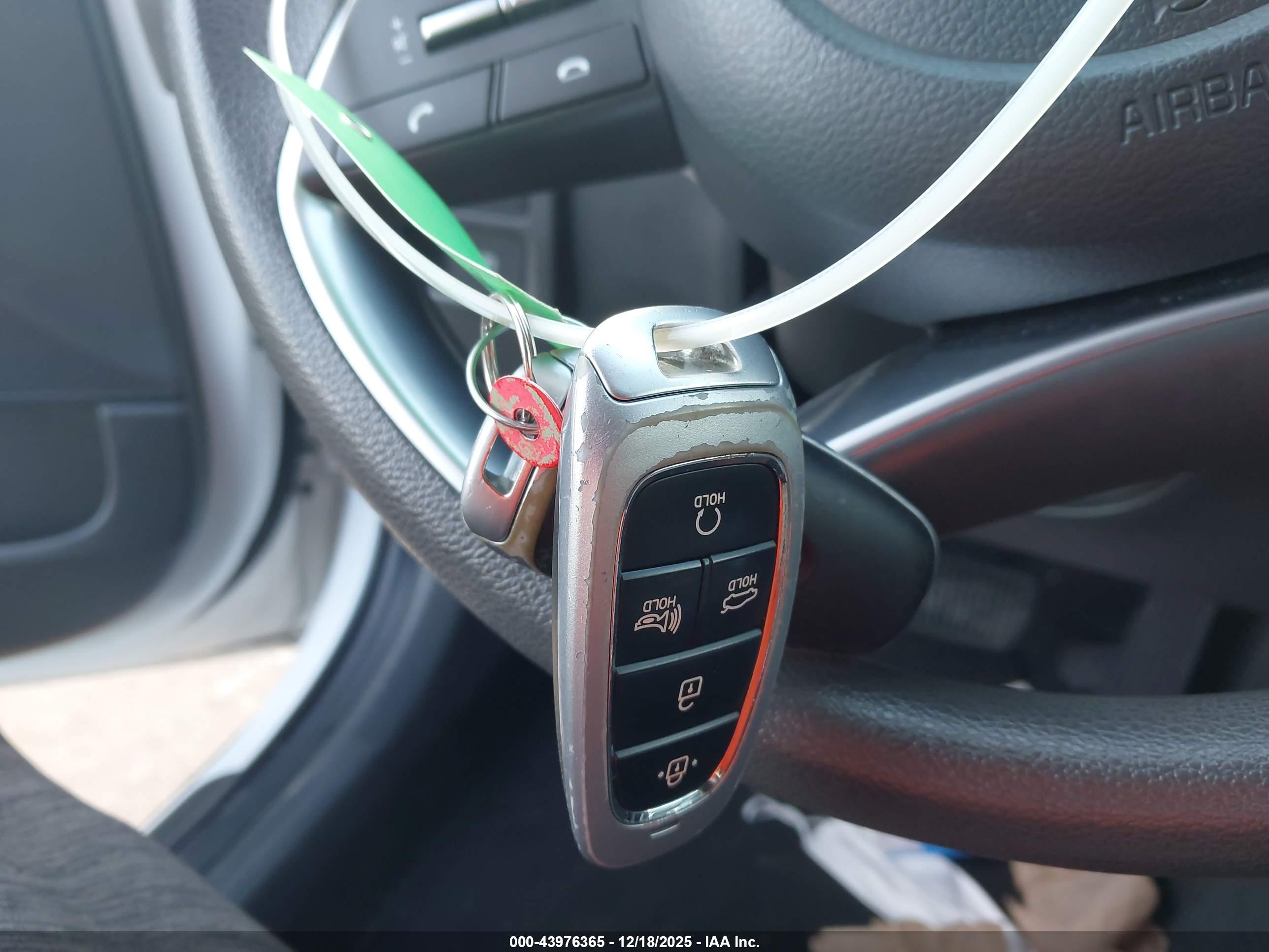 HYUNDAI SONATA image 11