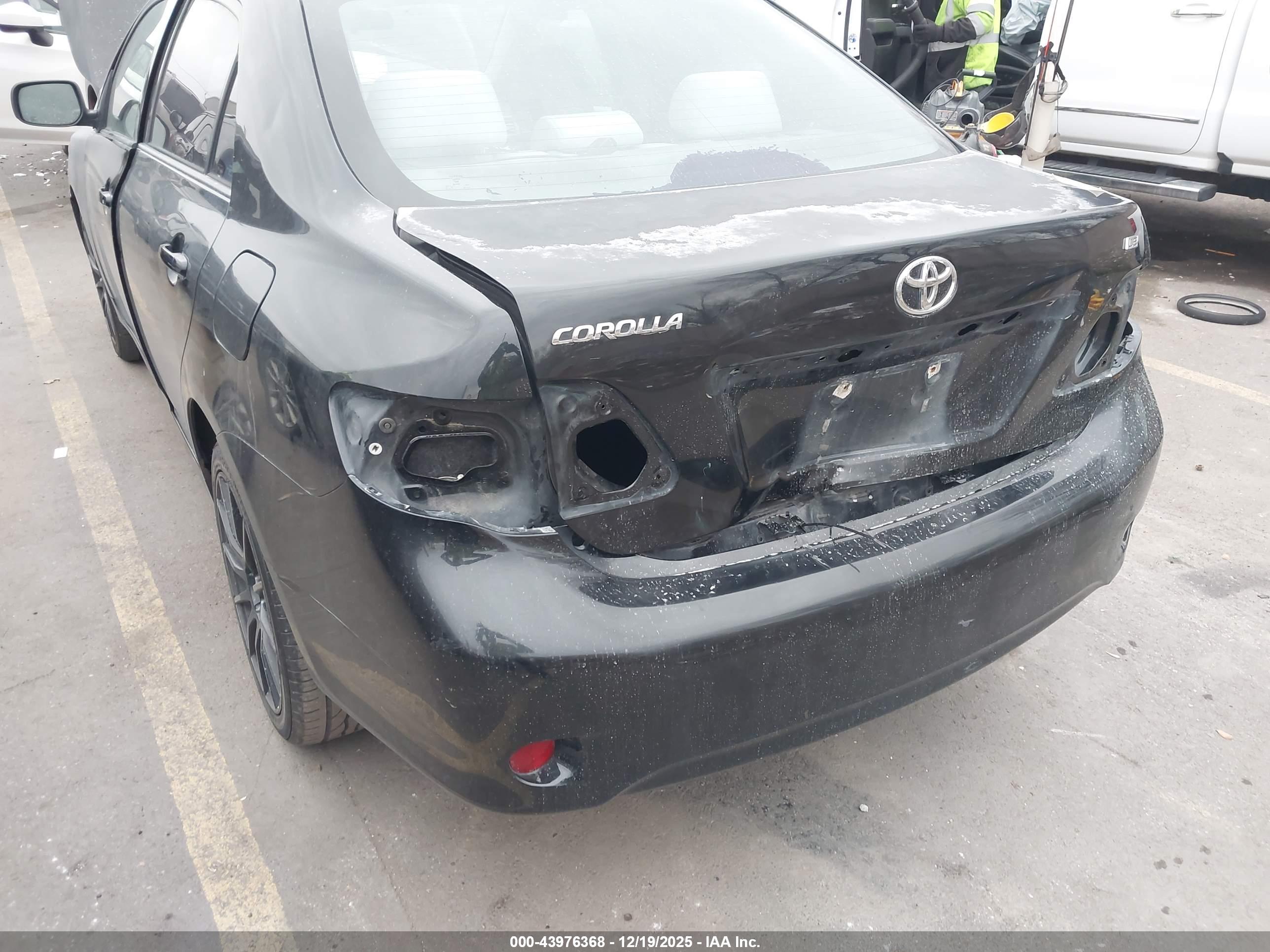 TOYOTA COROLLA image 6