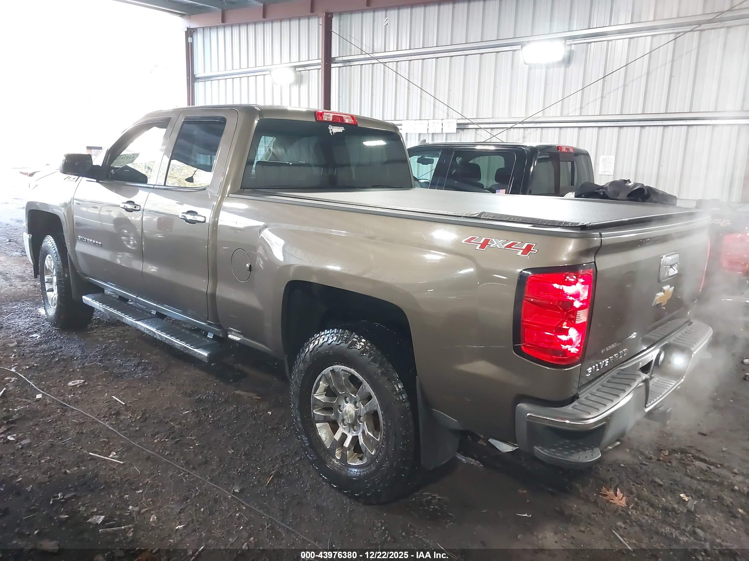 CHEVROLET SILVERADO image 3