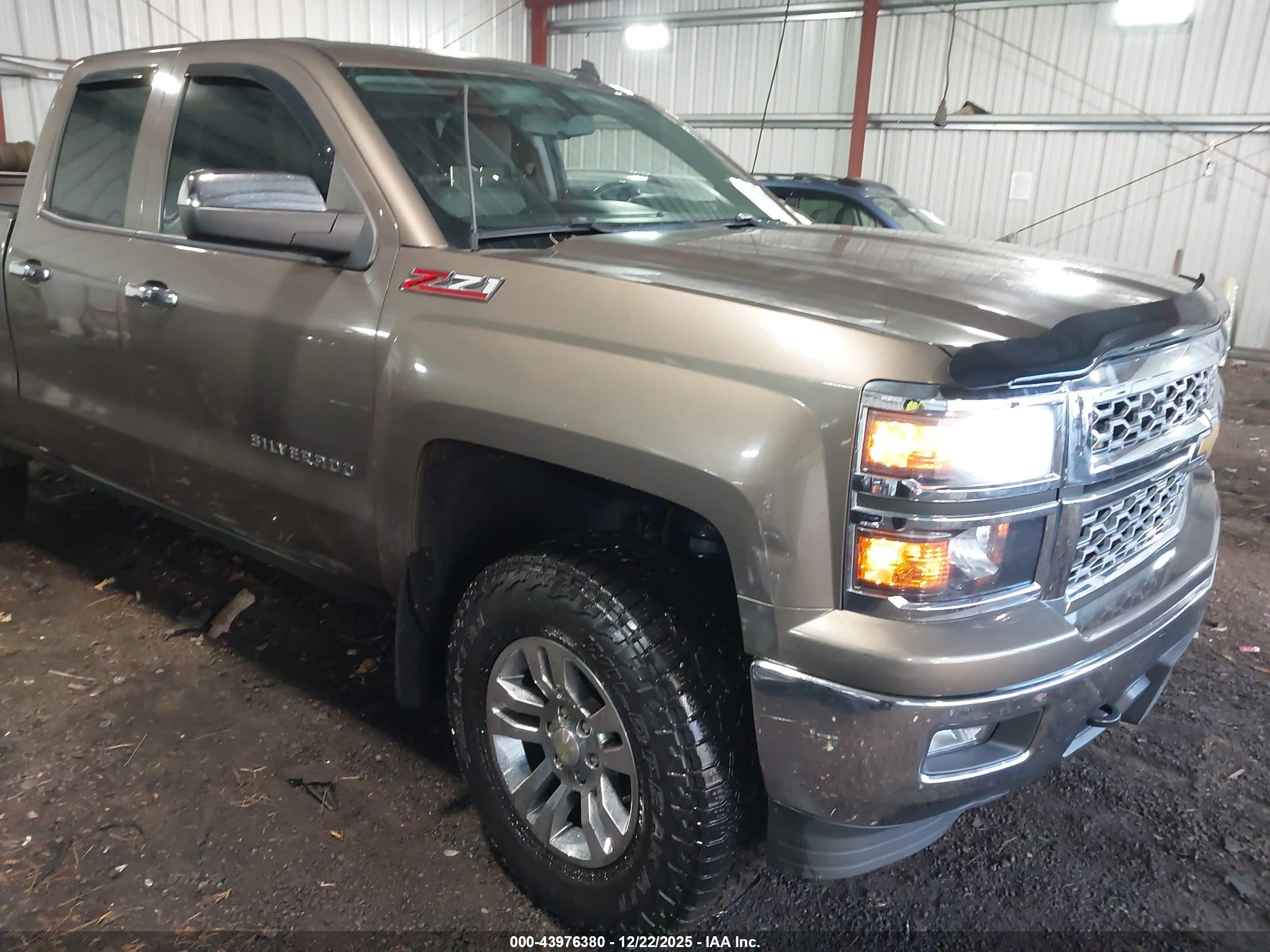 CHEVROLET SILVERADO image 6