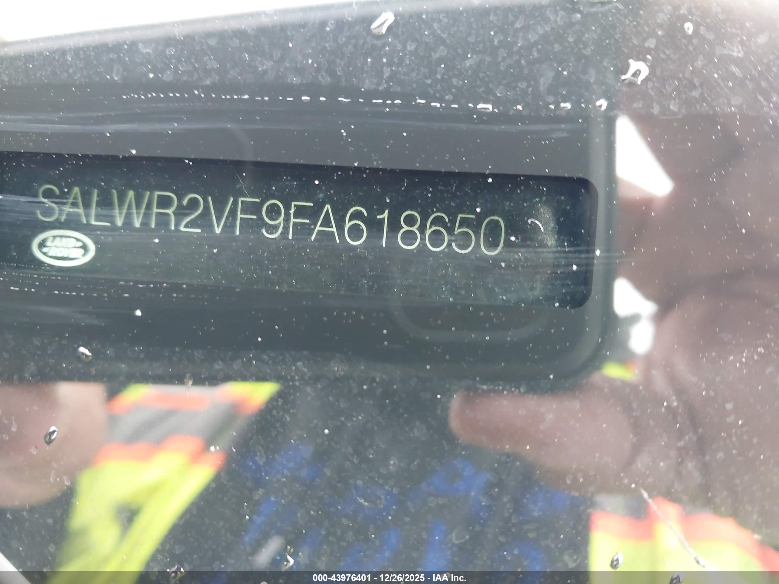 LAND ROVER image 9