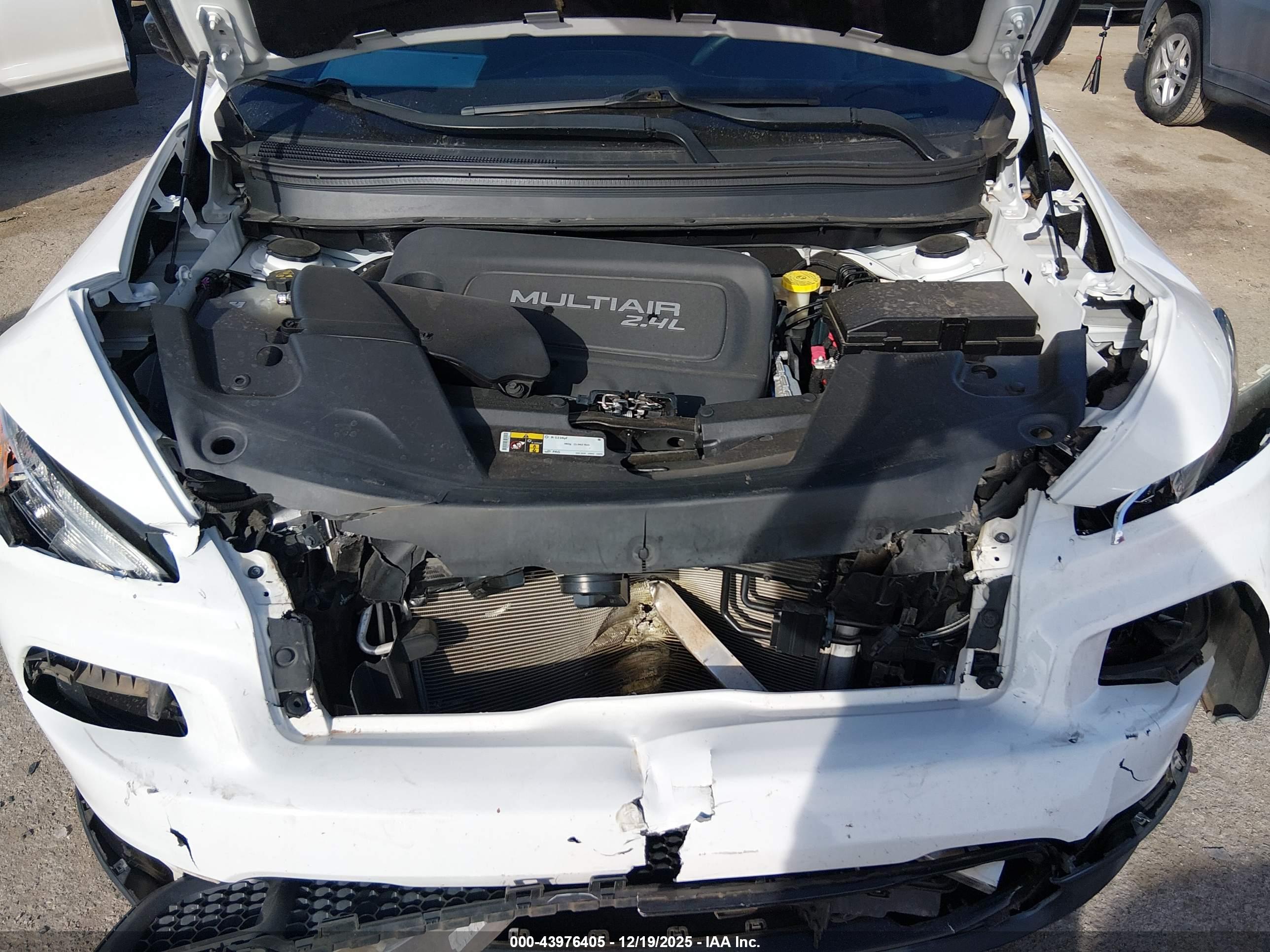 JEEP CHEROKEE image 10