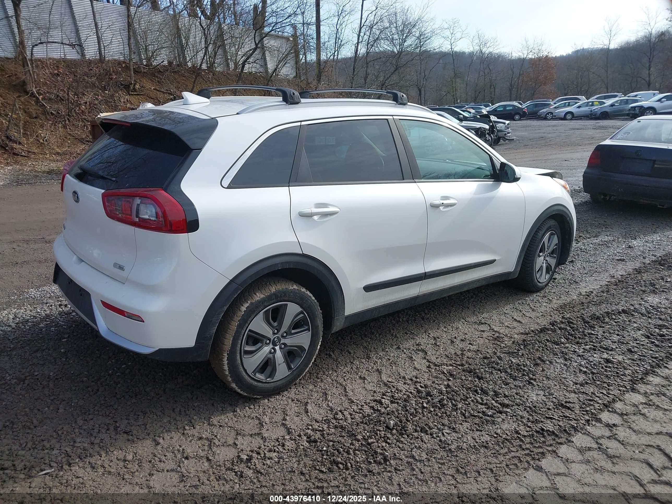 KIA NIRO image 4