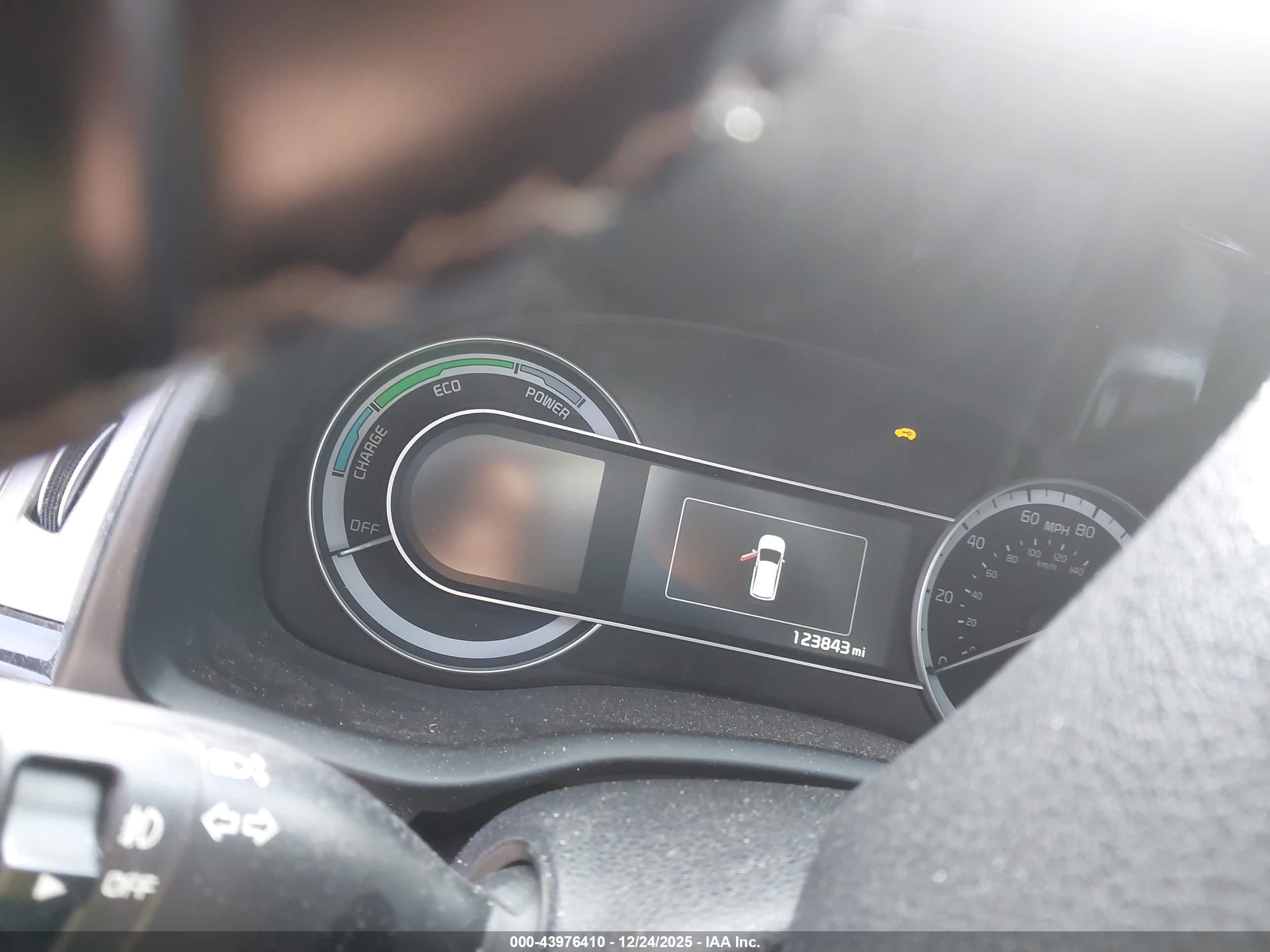 KIA NIRO image 7
