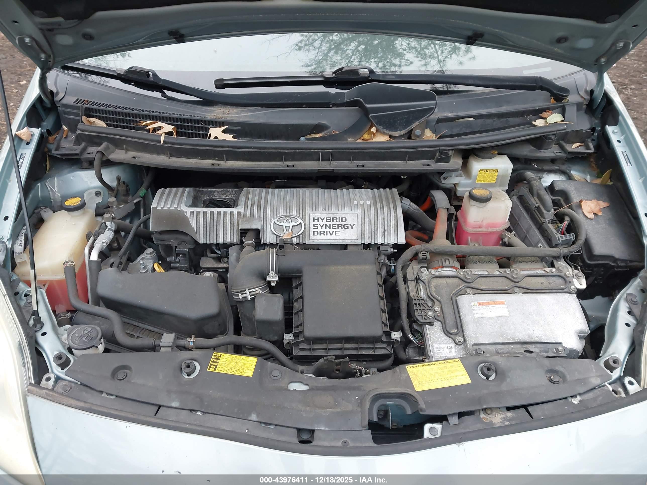 TOYOTA PRIUS image 10