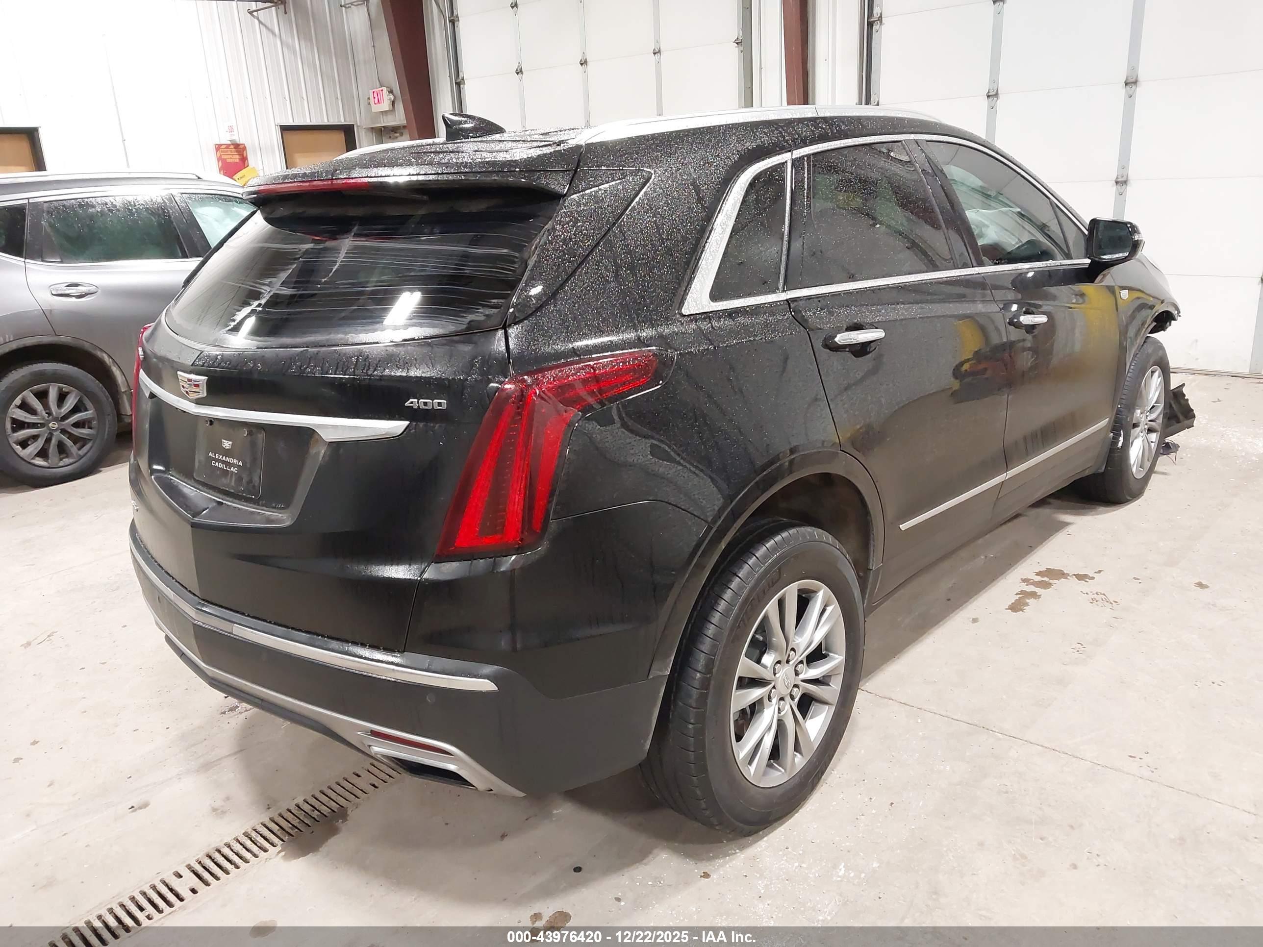 CADILLAC XT5 image 4