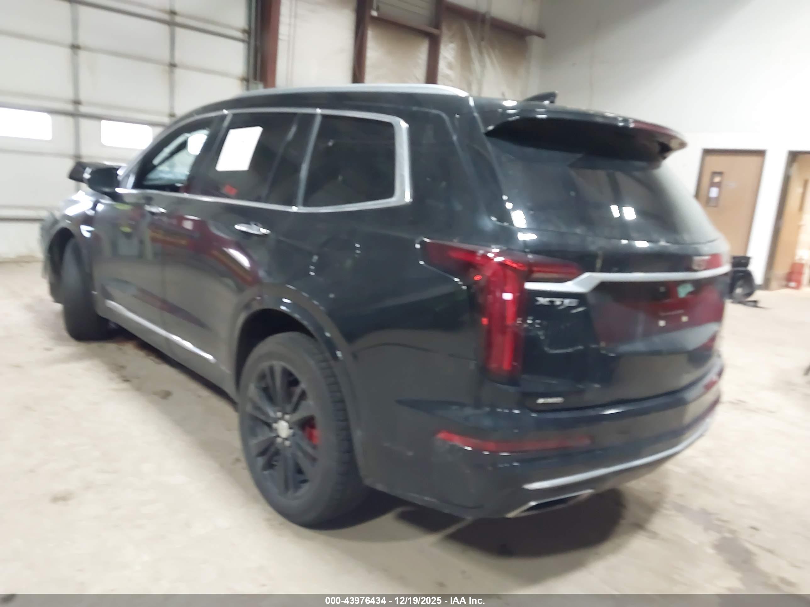 CADILLAC XT6 image 3