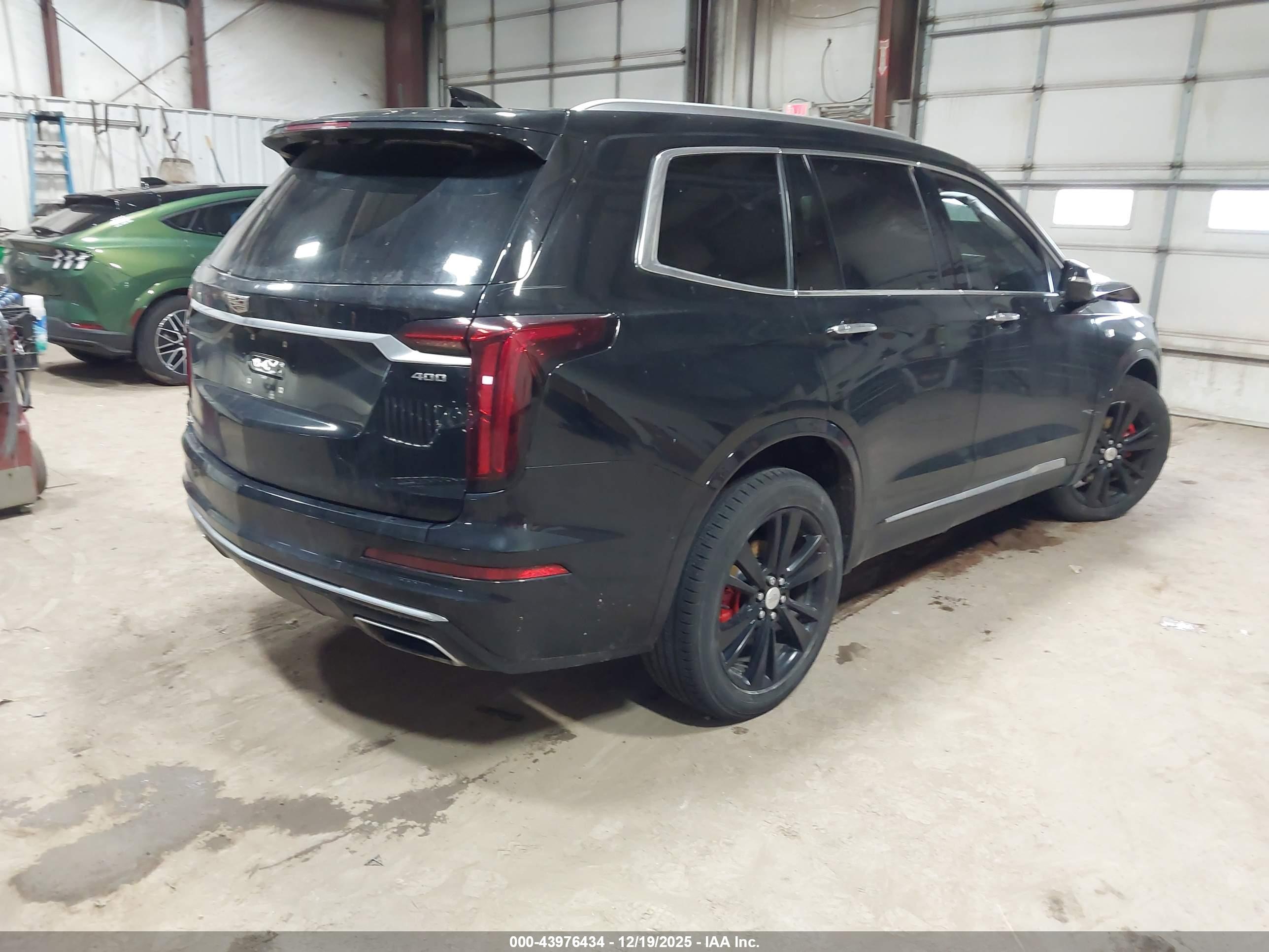 CADILLAC XT6 image 4
