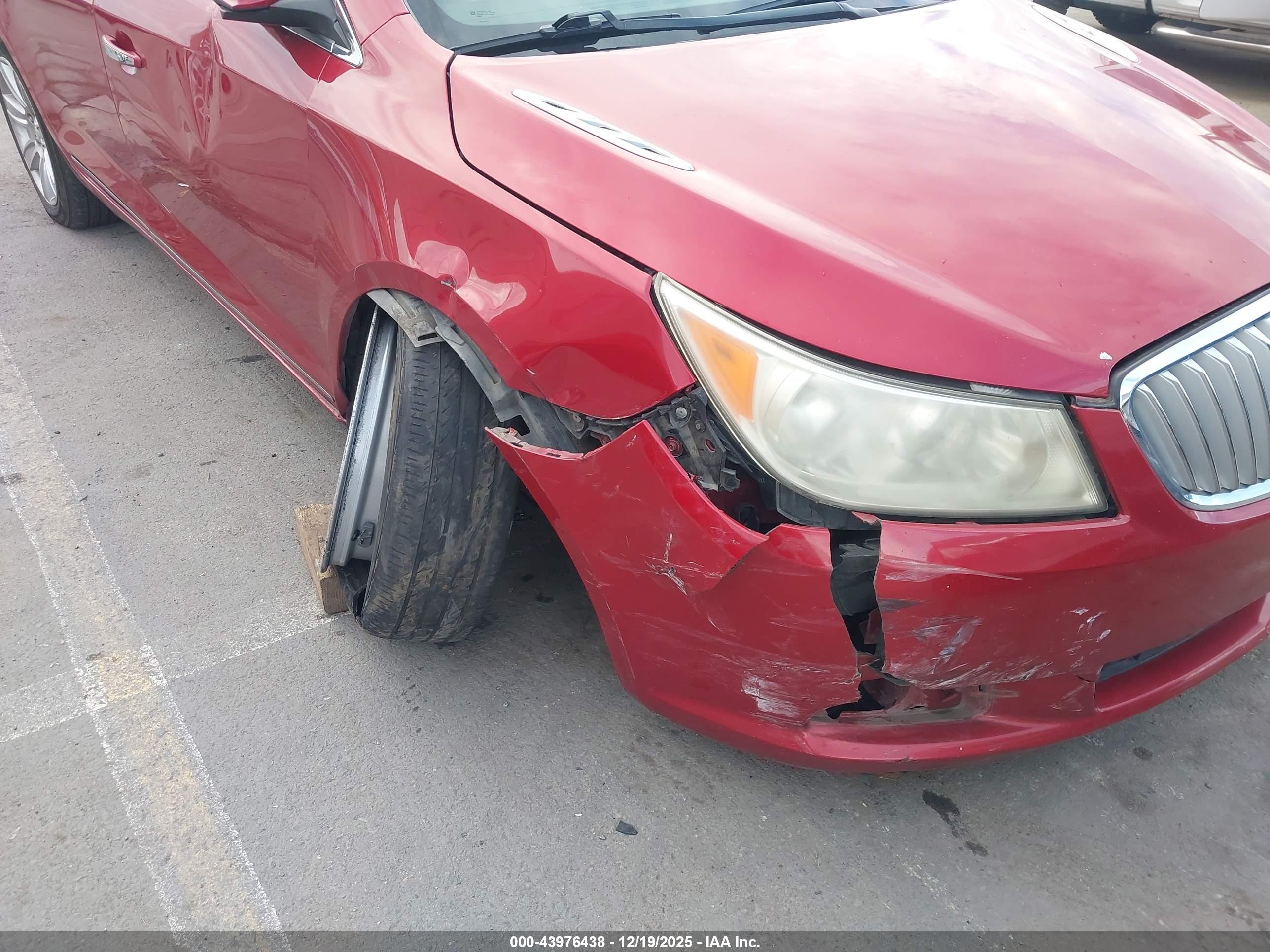BUICK LACROSSE image 6