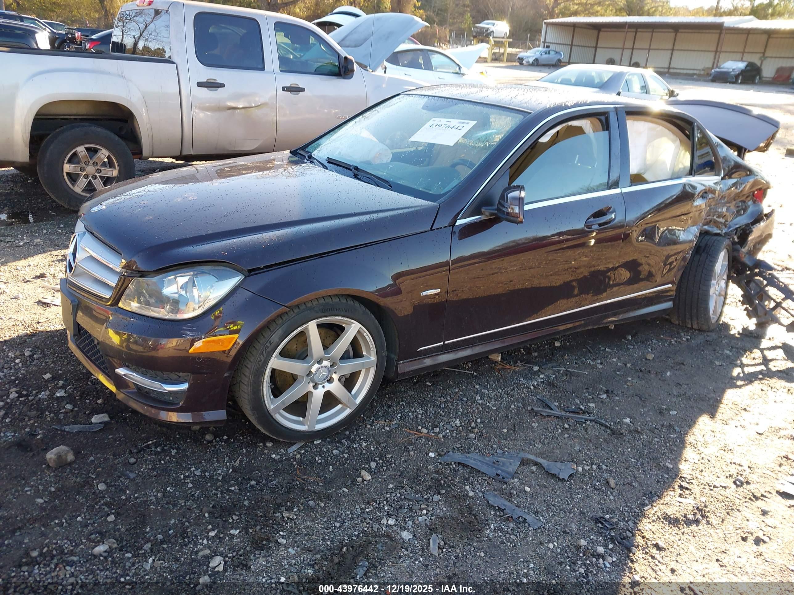 MERCEDES-BENZ C image 2