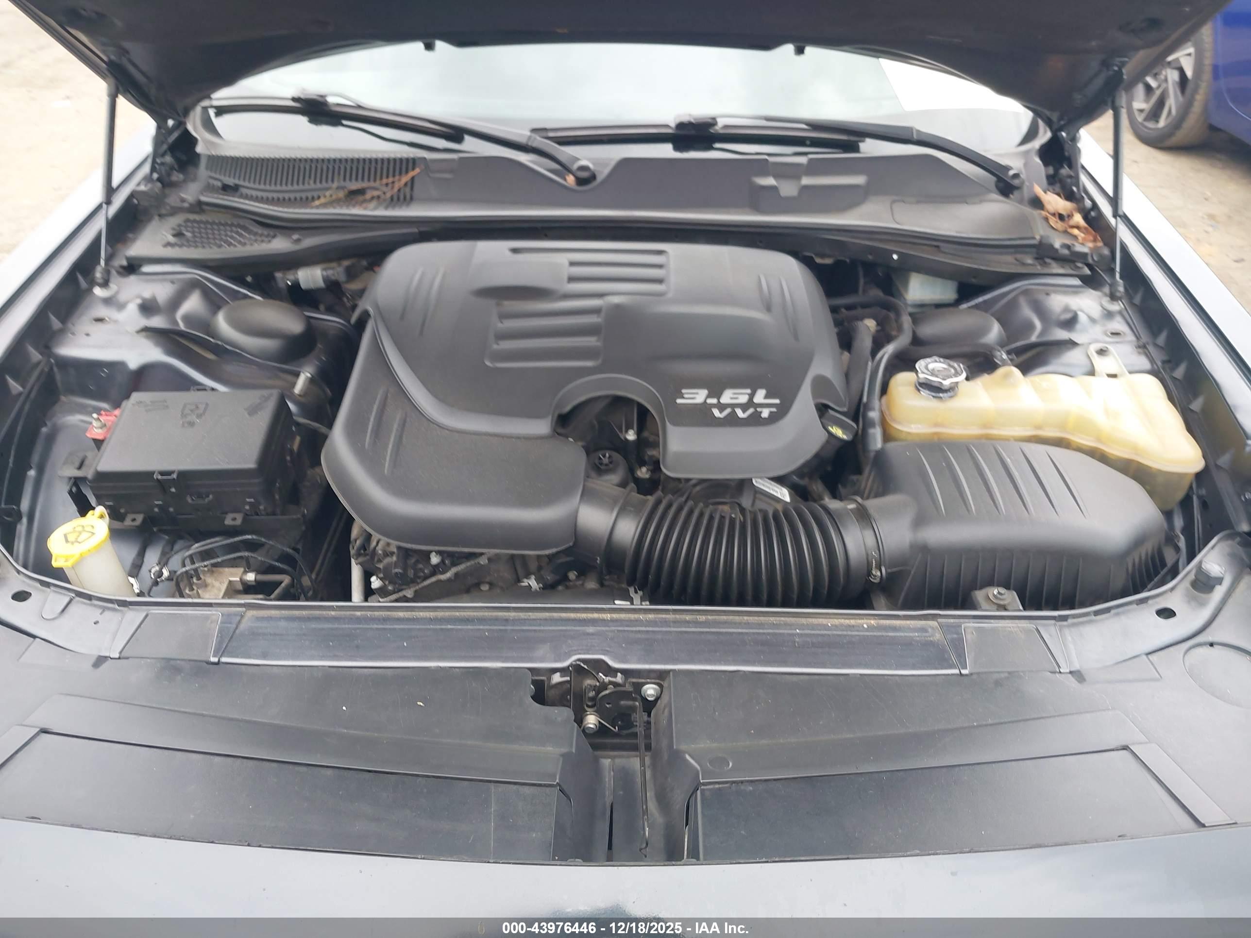 DODGE CHALLENGER image 10