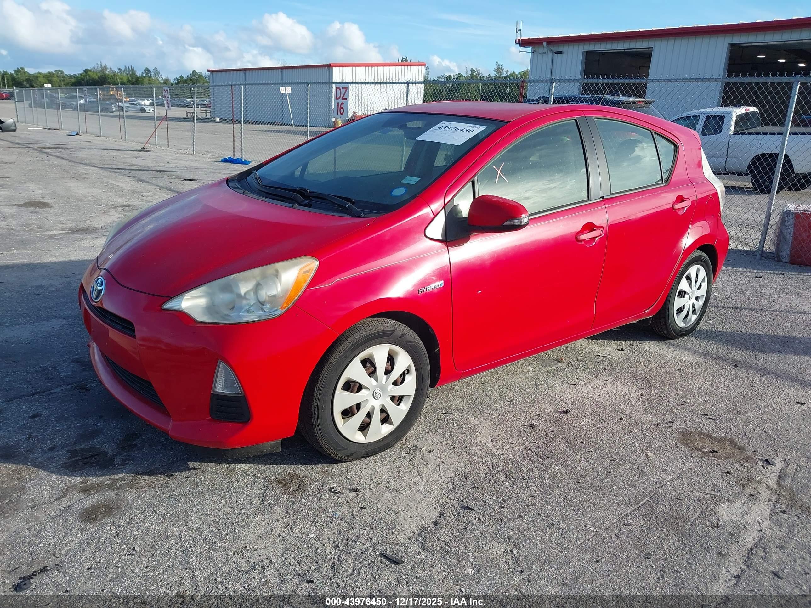 TOYOTA PRIUS image 2