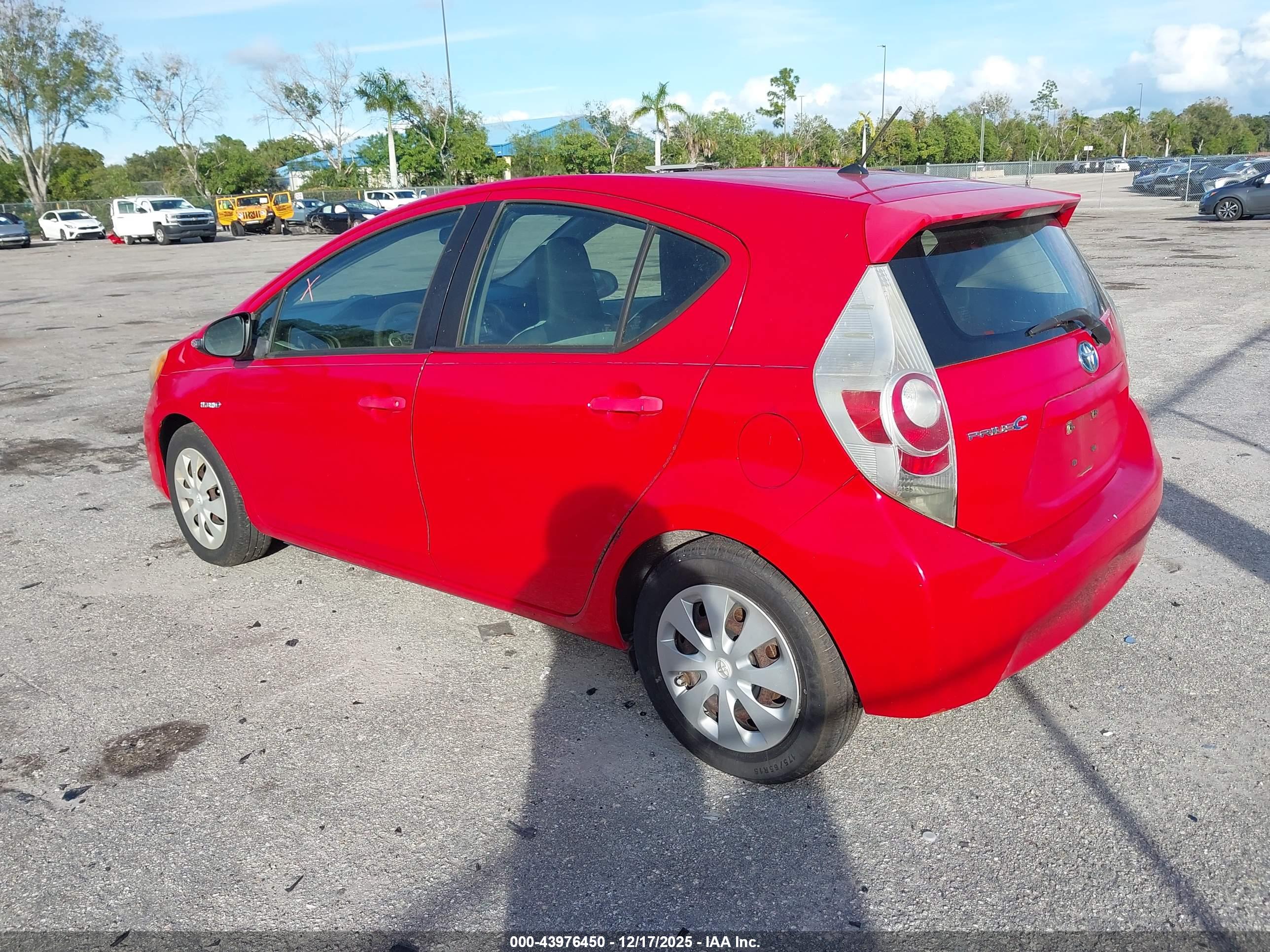 TOYOTA PRIUS image 3