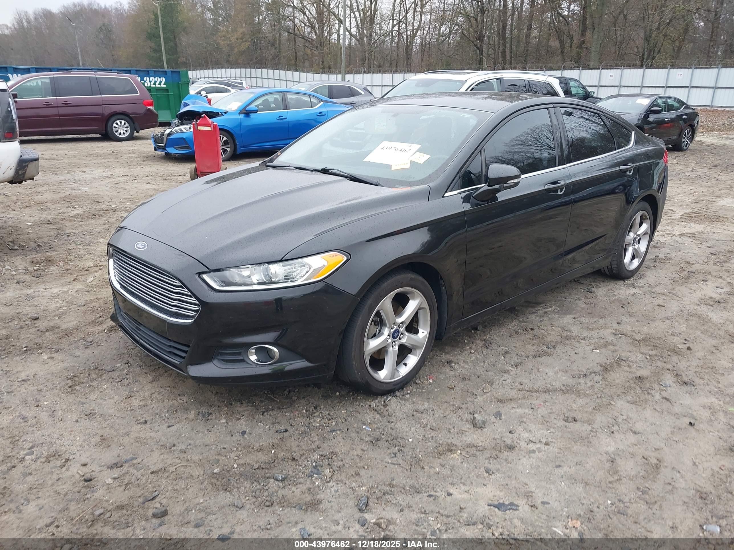 FORD FUSION image 2
