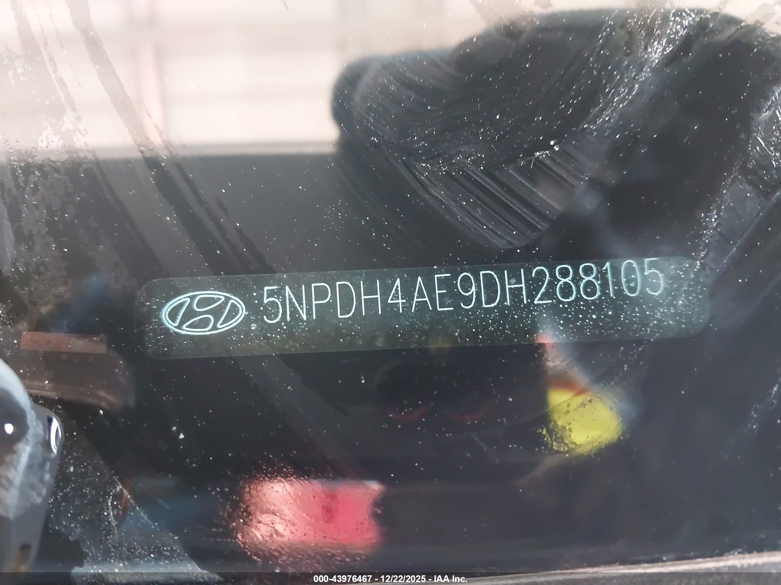 HYUNDAI ELANTRA image 9