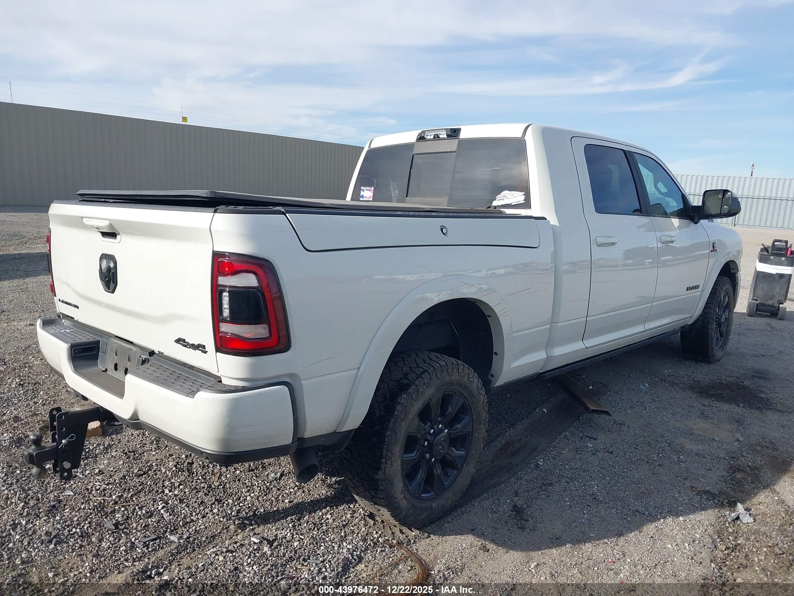 RAM 2500 image 4