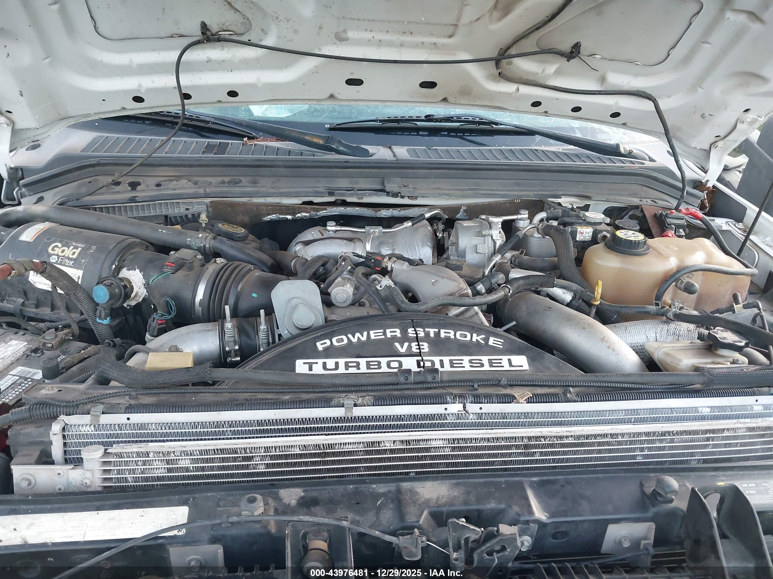 FORD F-550 image 10
