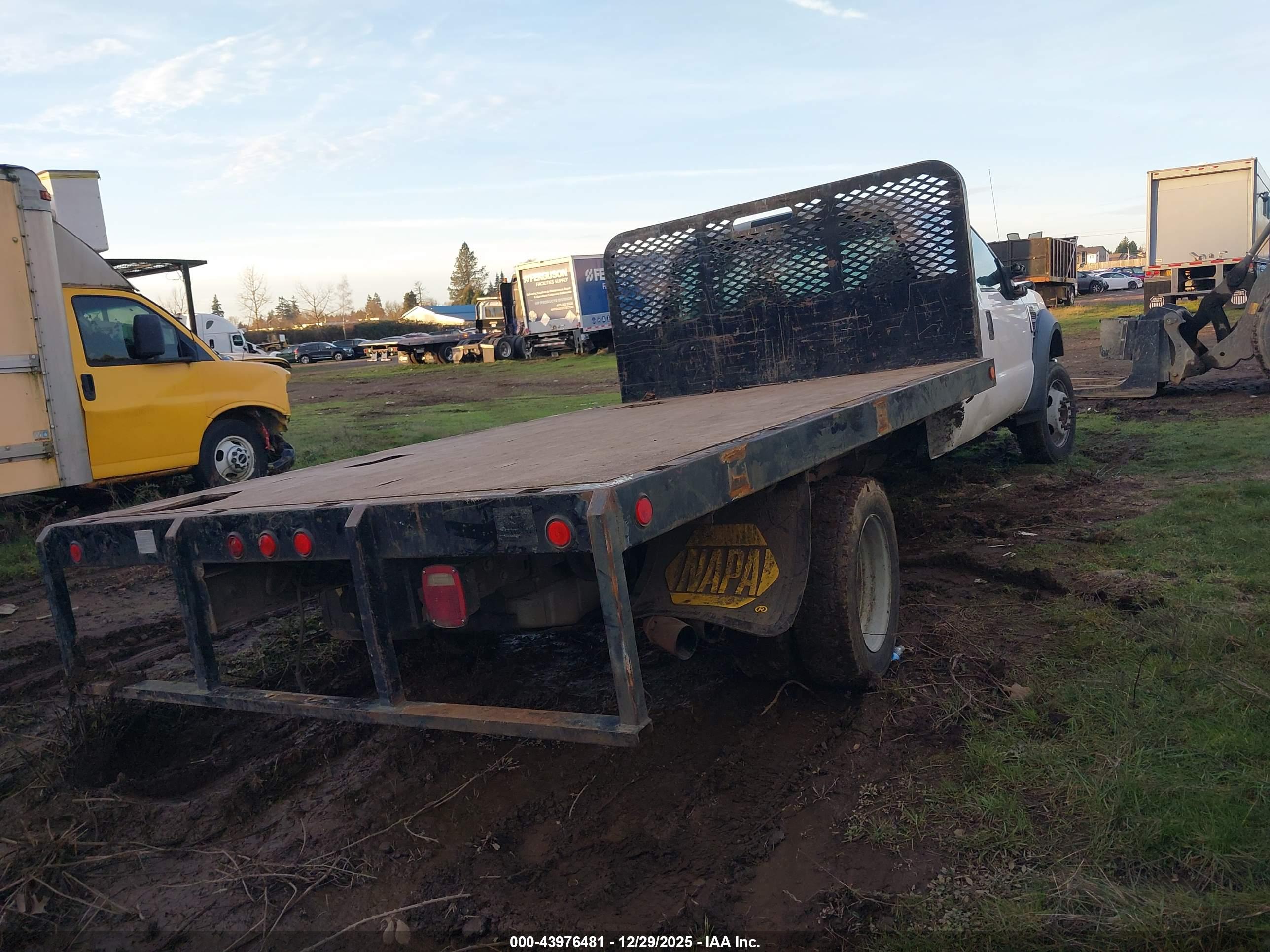 FORD F-550 image 4