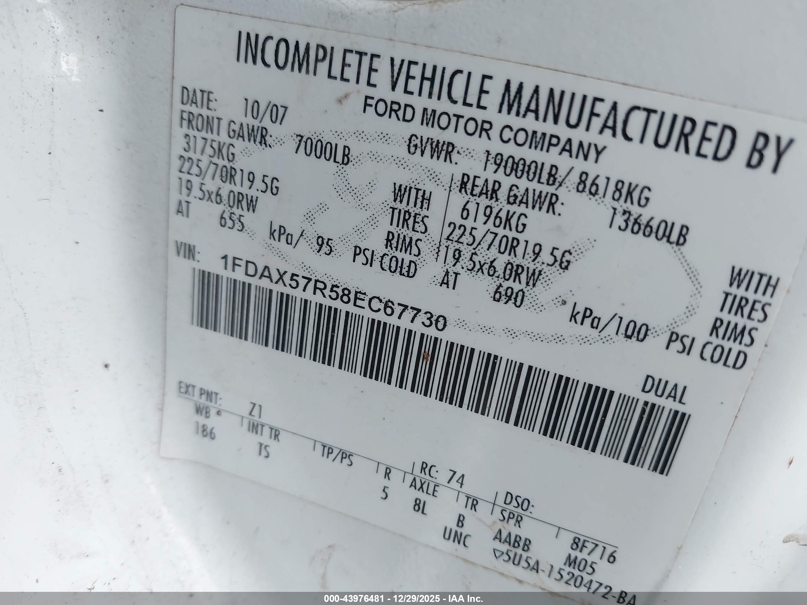 FORD F-550 image 9