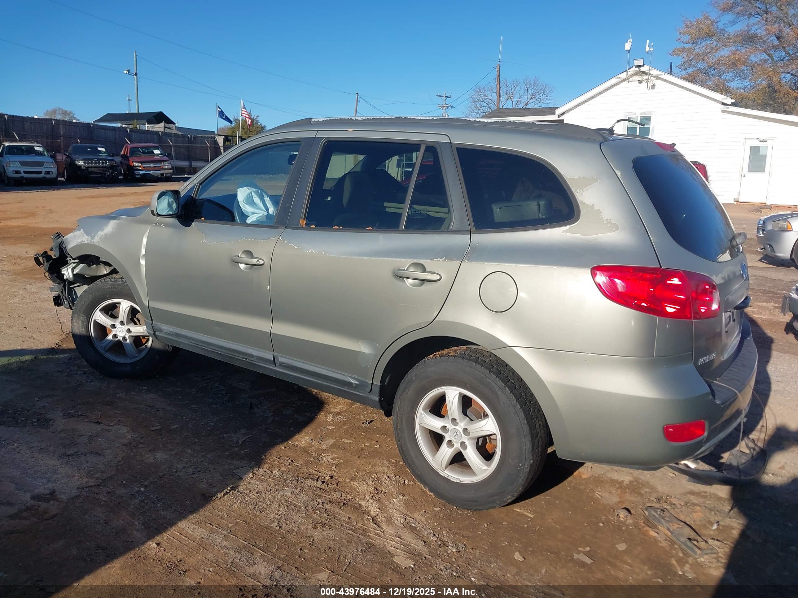 HYUNDAI SANTA image 3
