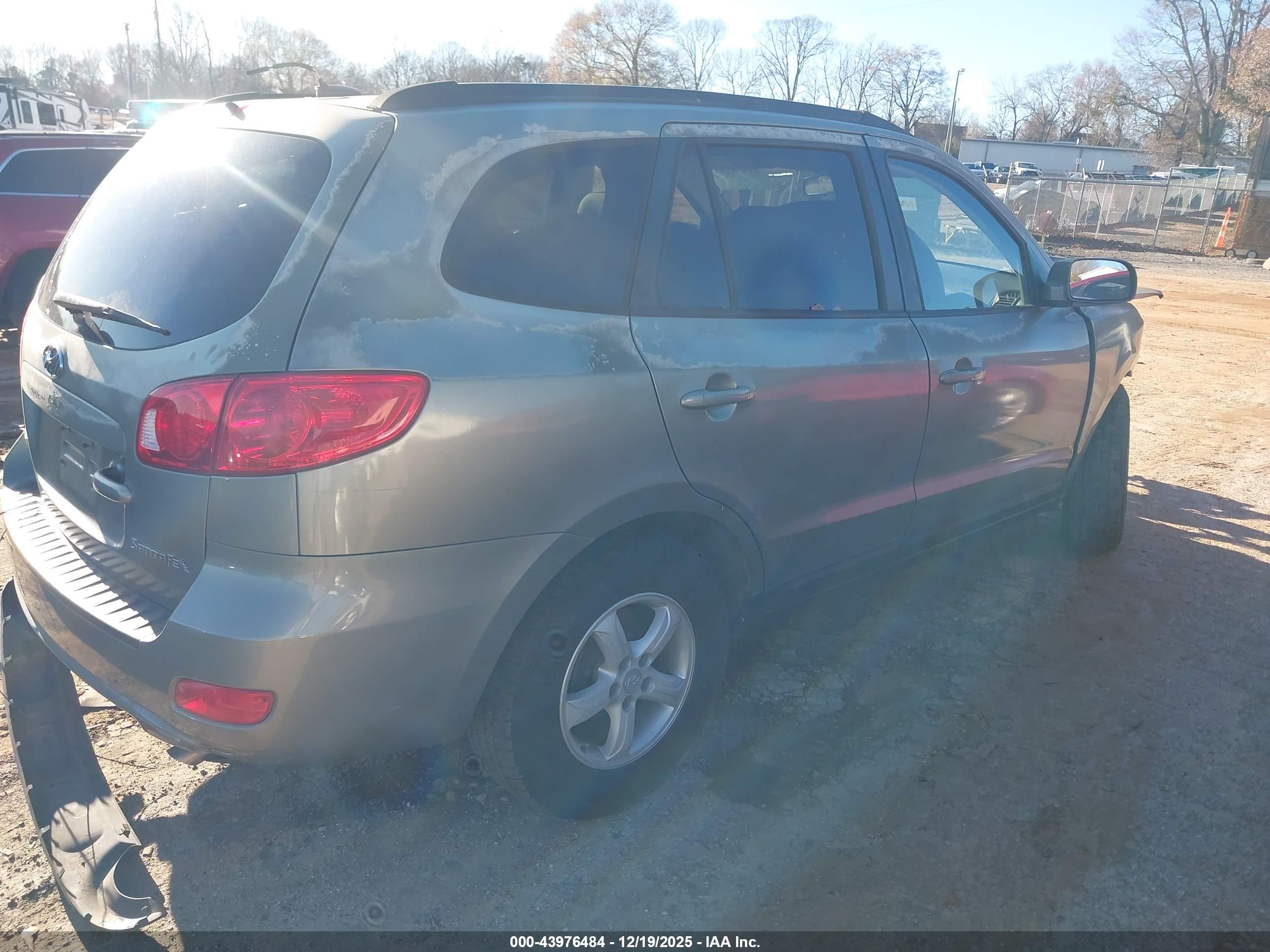 HYUNDAI SANTA image 4