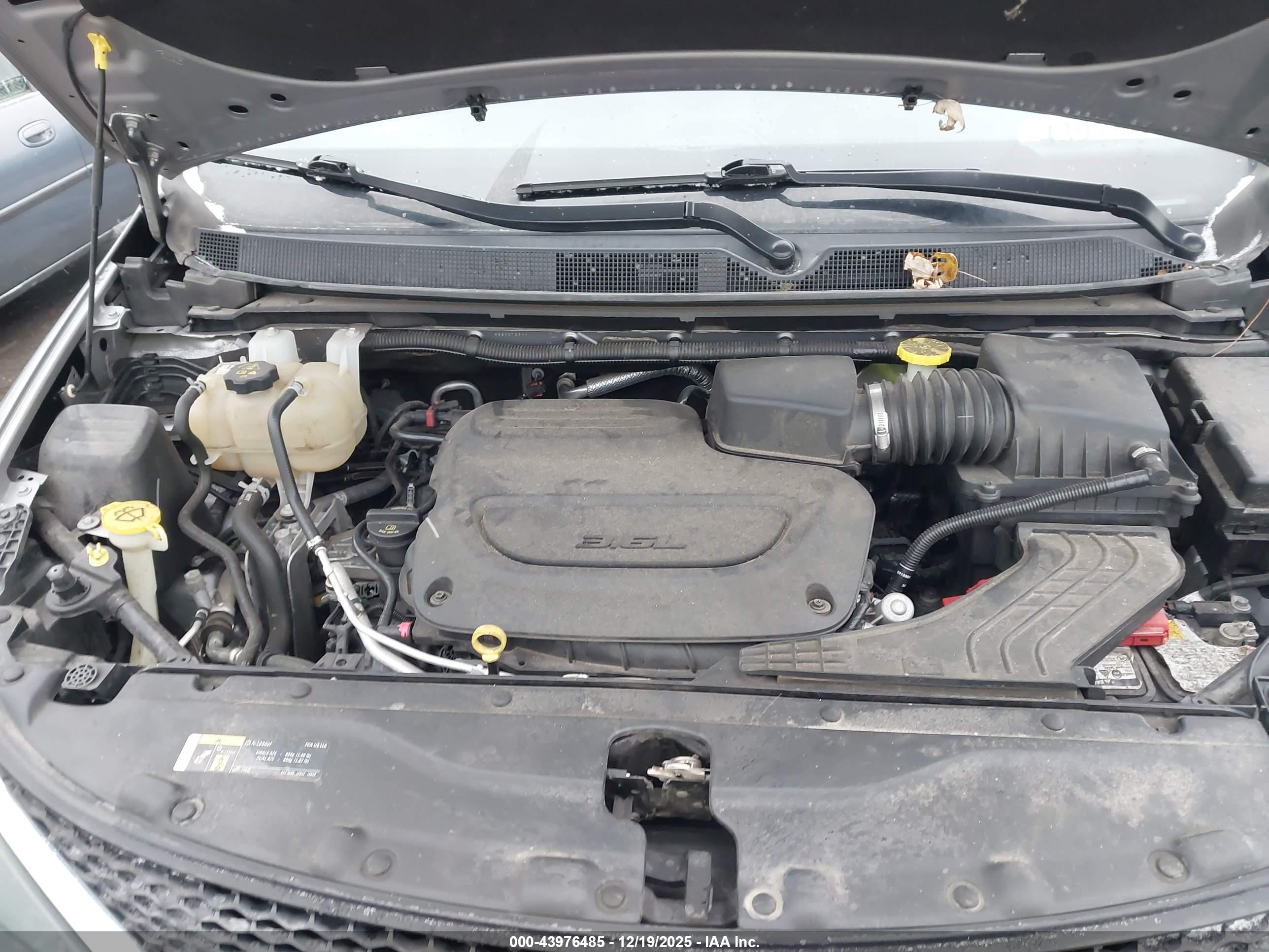 CHRYSLER VOYAGER image 10