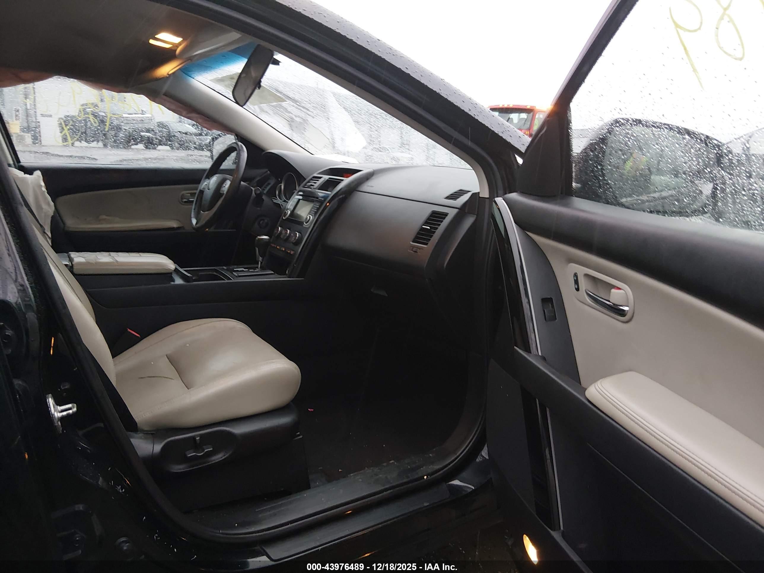 MAZDA CX-9 image 5