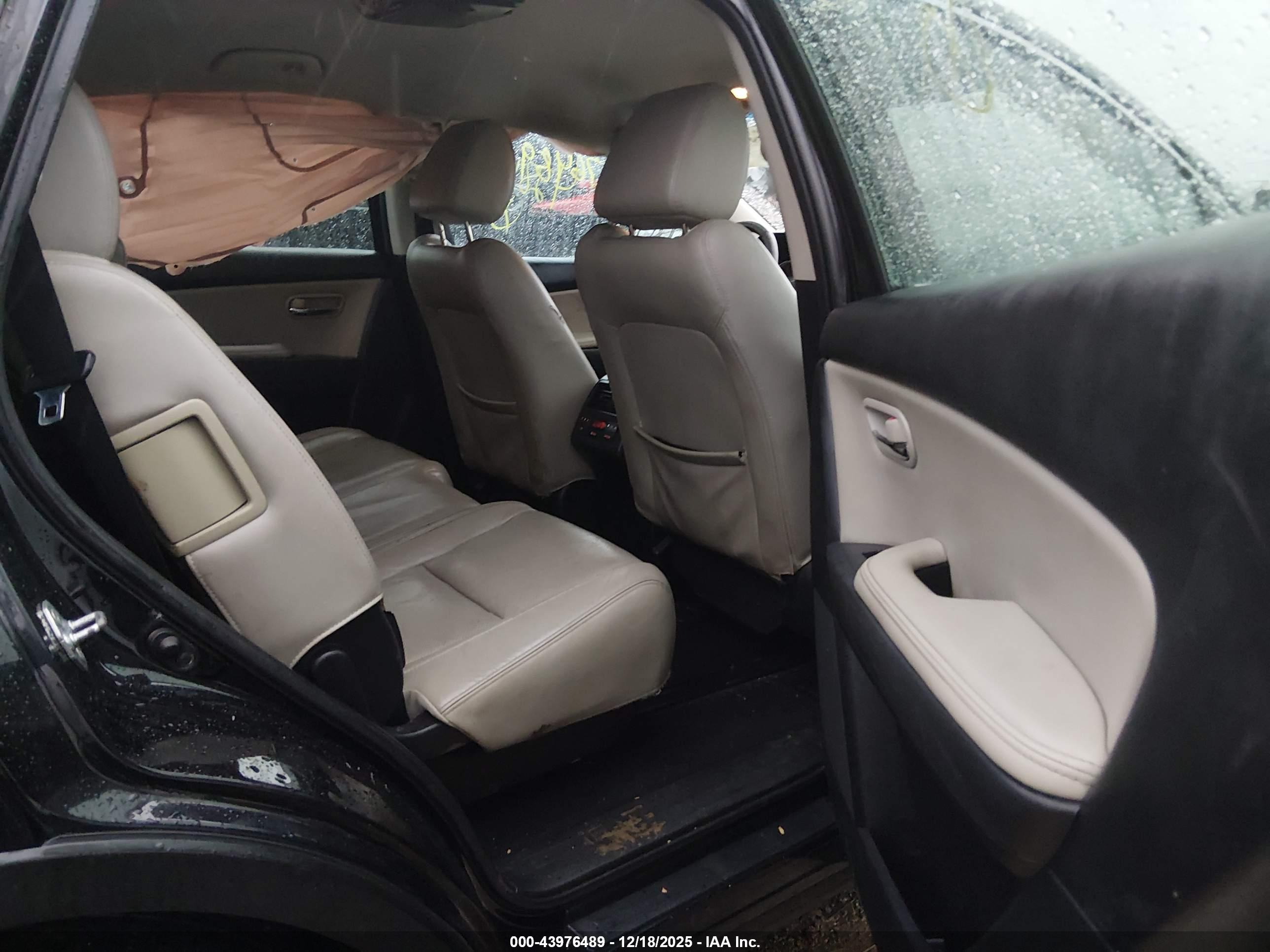 MAZDA CX-9 image 8