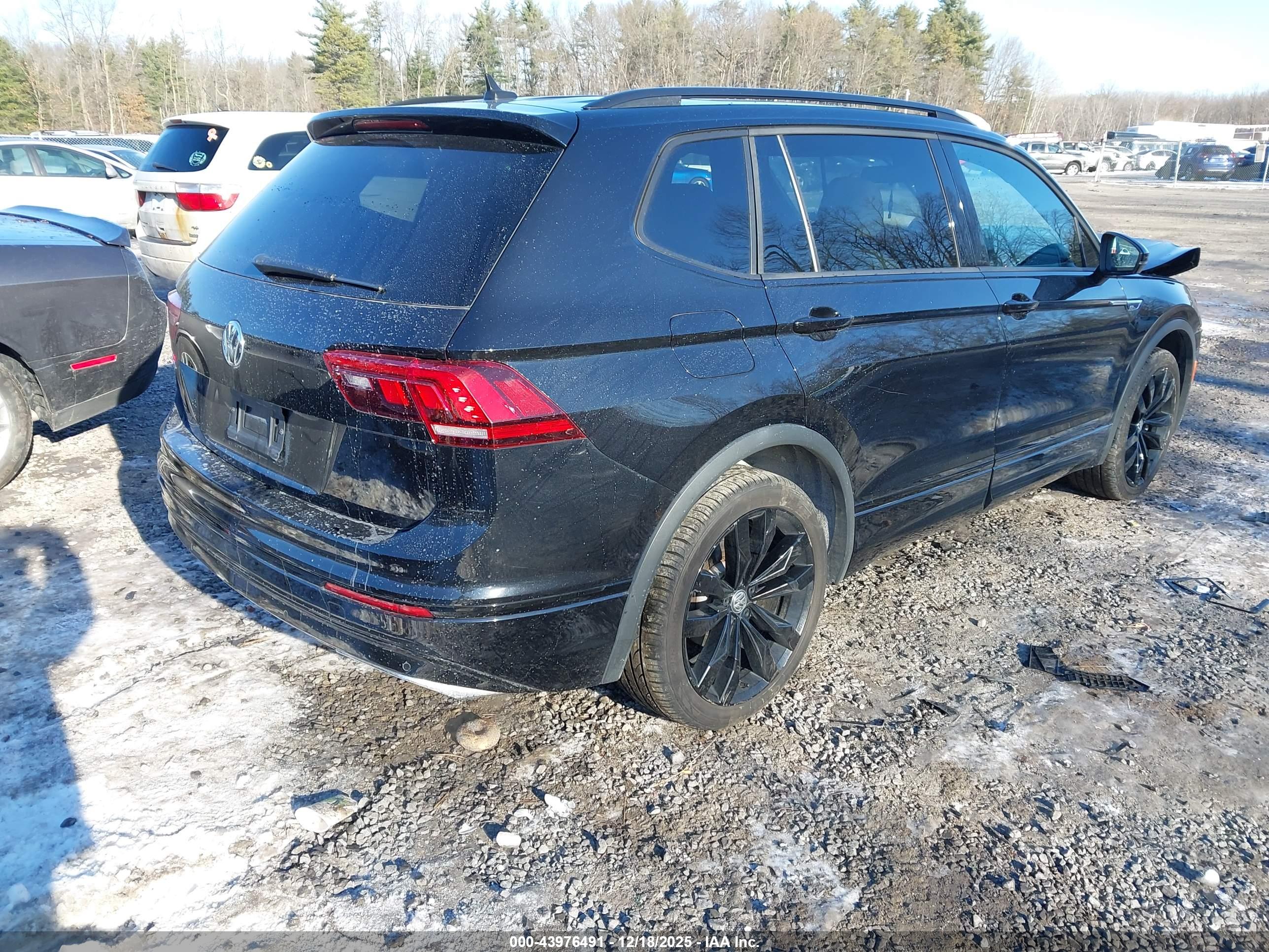 VOLKSWAGEN TIGUAN image 4