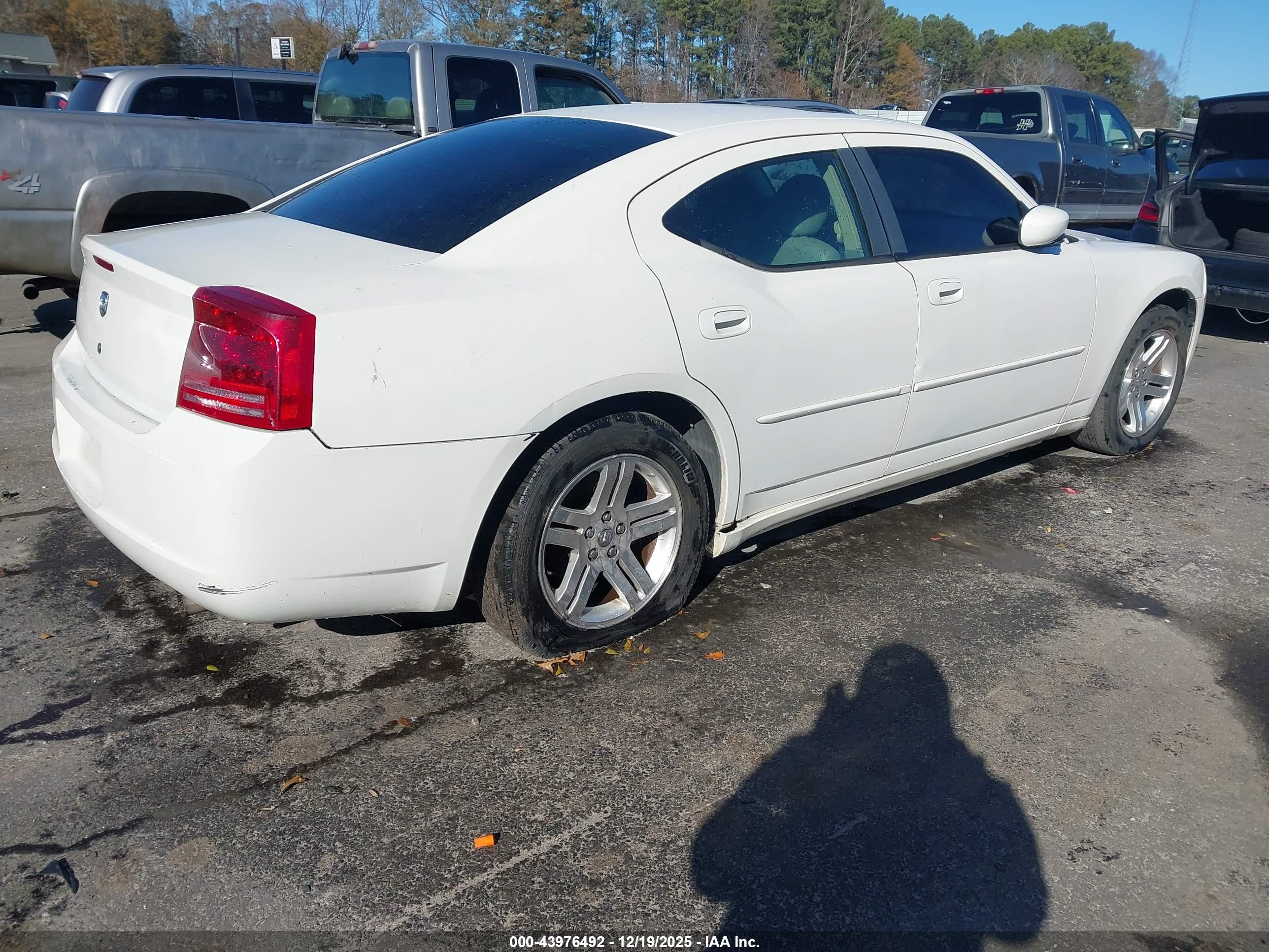 DODGE CHARGER image 4