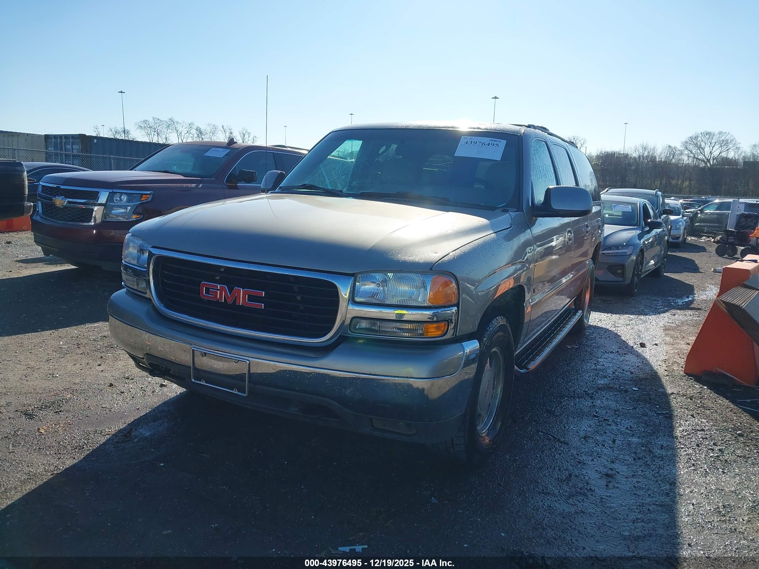 GMC YUKON image 6