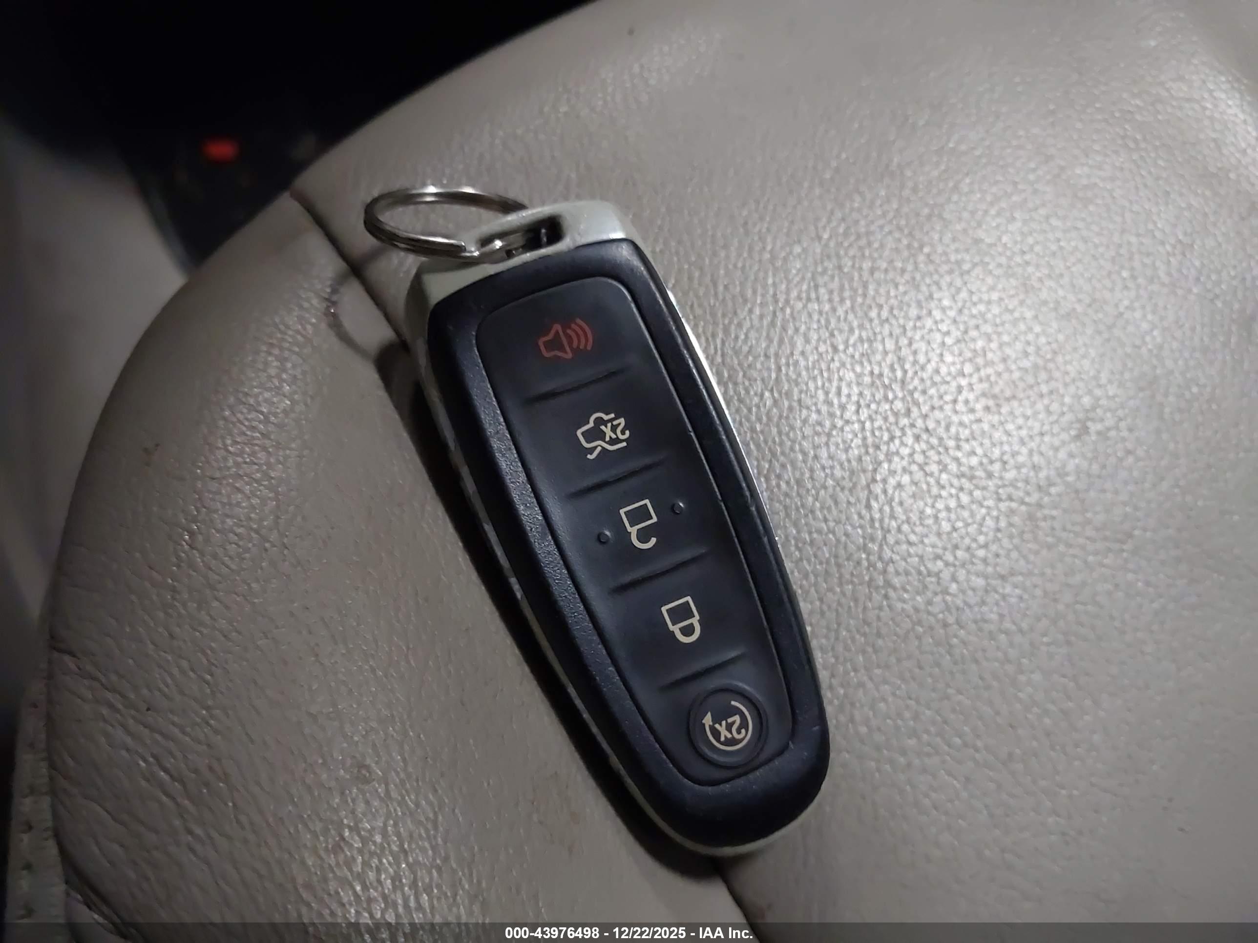 FORD ESCAPE image 11