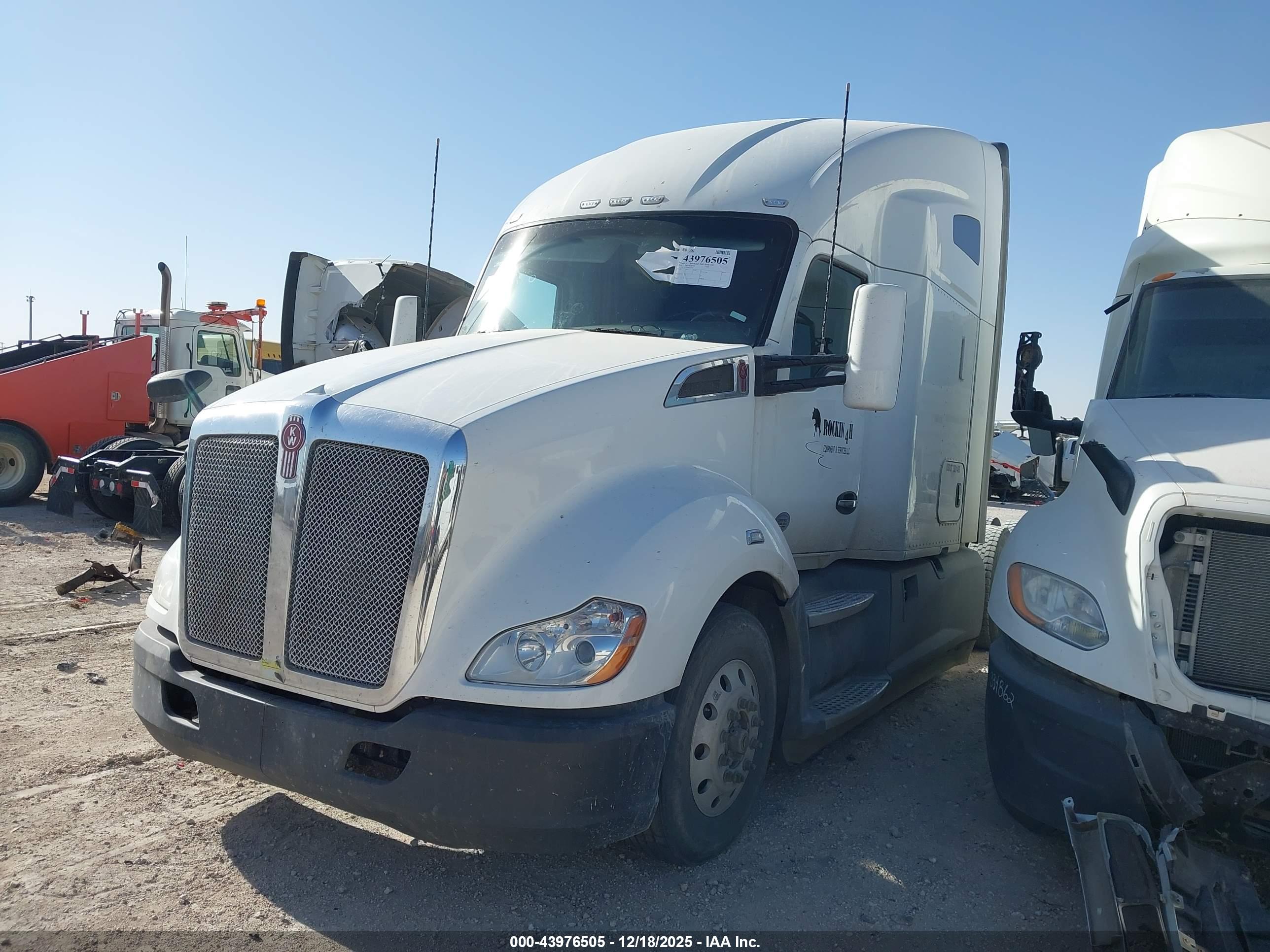 KENWORTH T680 image 2