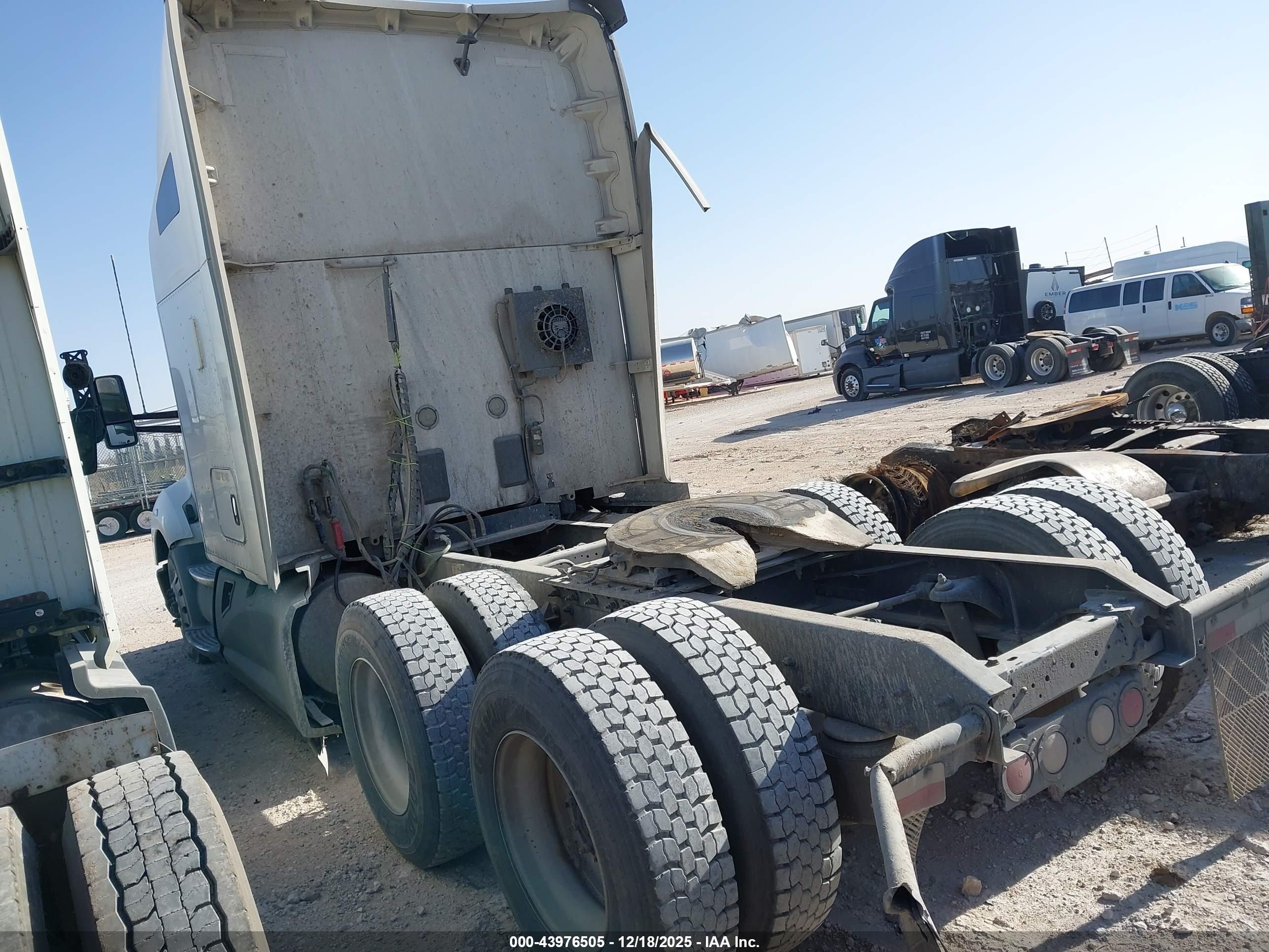 KENWORTH T680 image 3