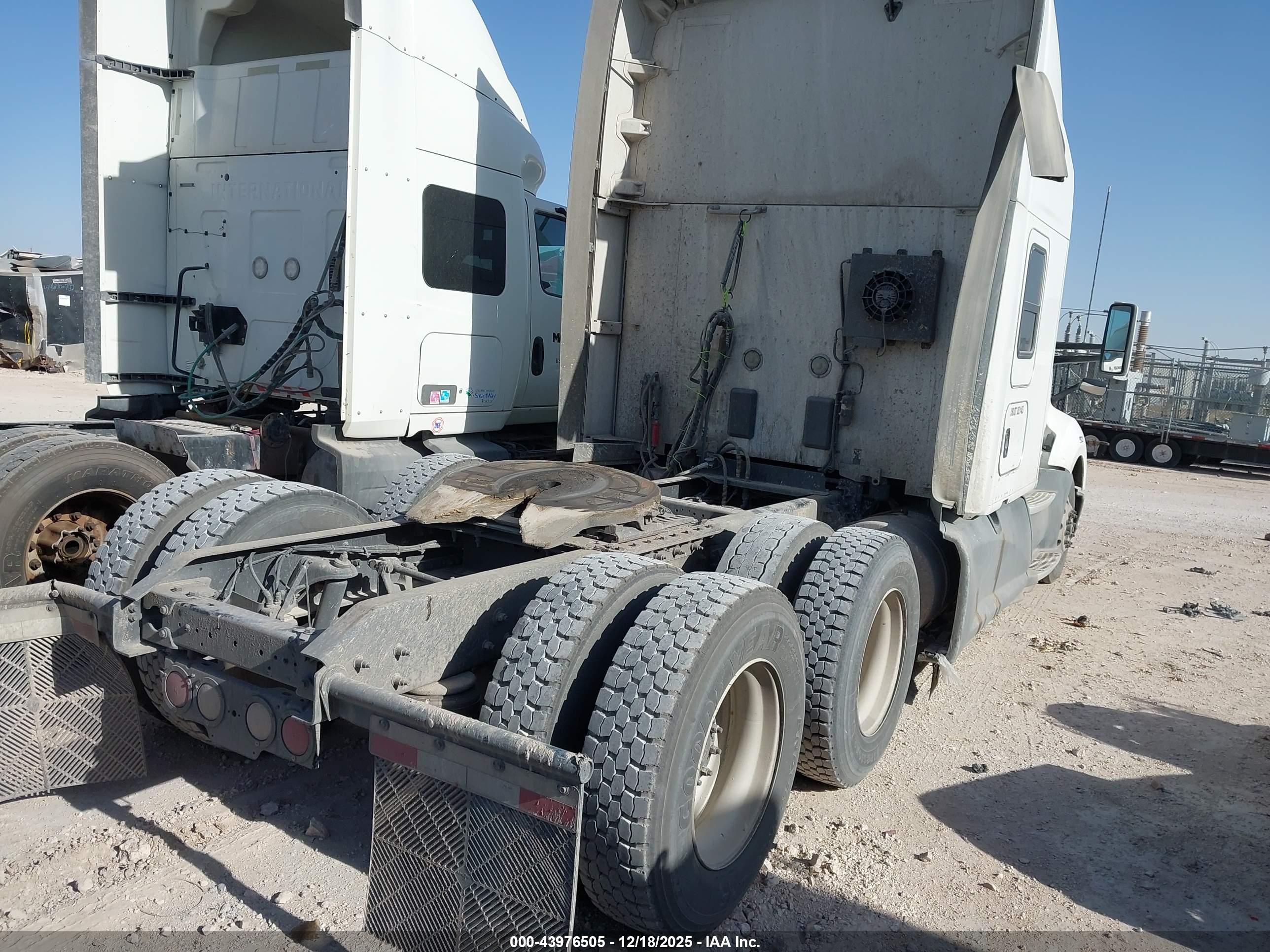 KENWORTH T680 image 4