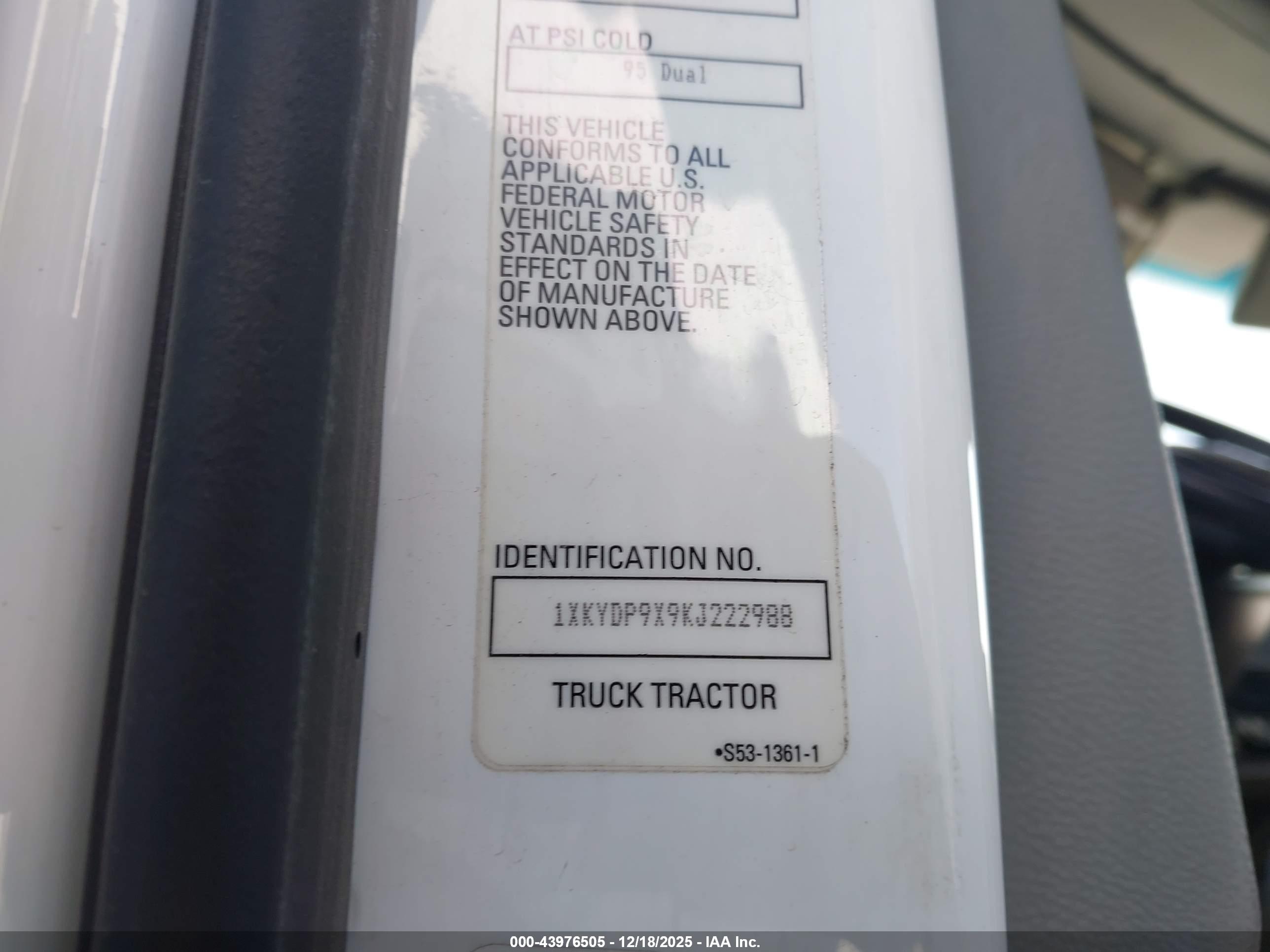 KENWORTH T680 image 9