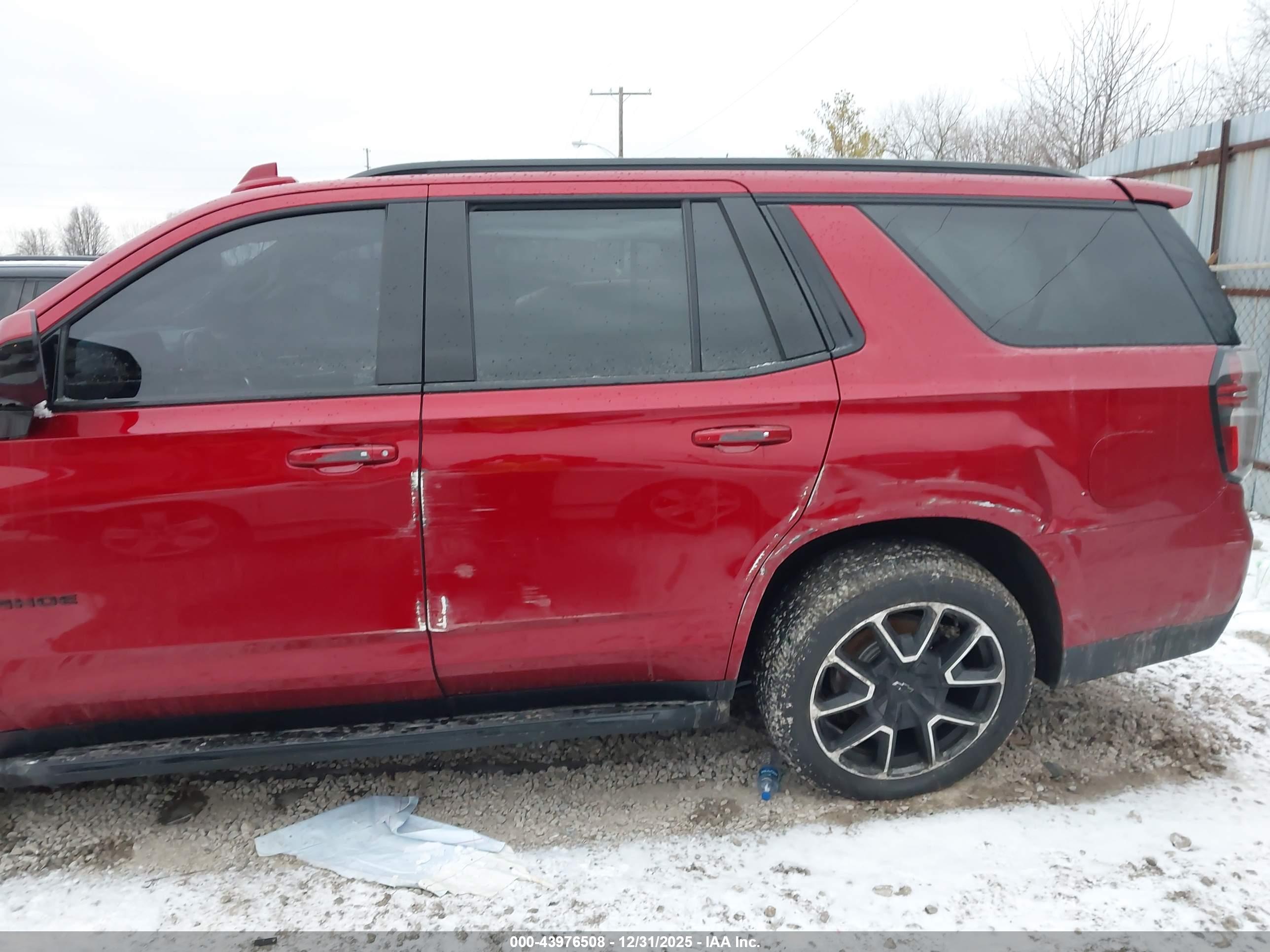 CHEVROLET TAHOE image 6