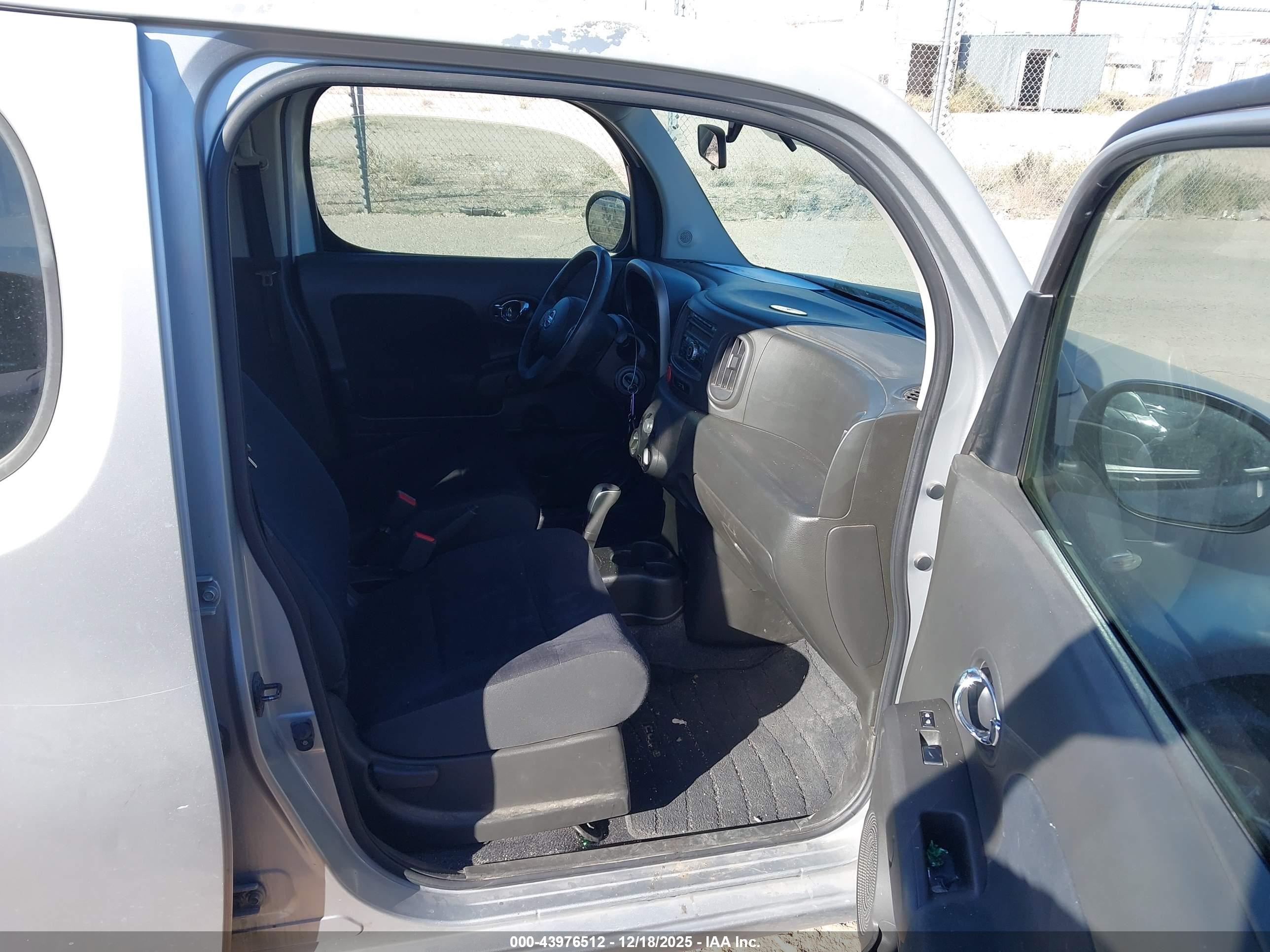 NISSAN CUBE image 5