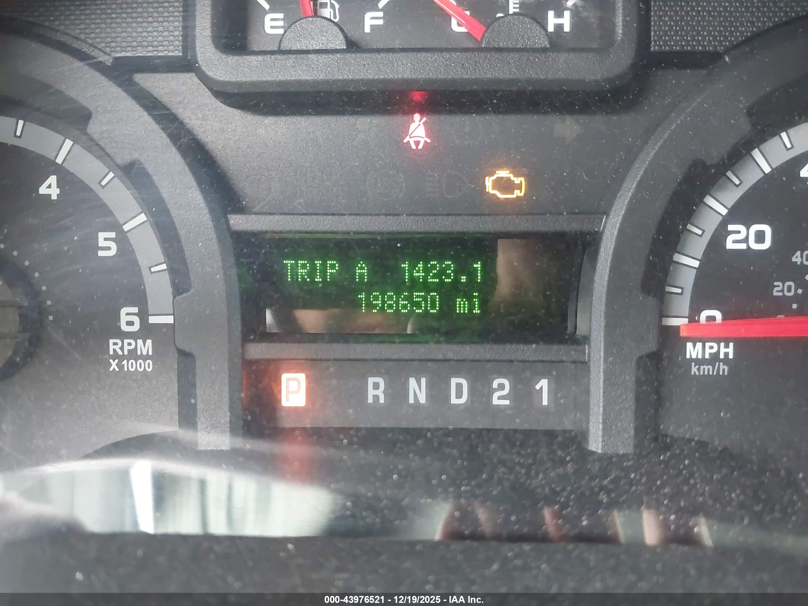 FORD E-350 image 7