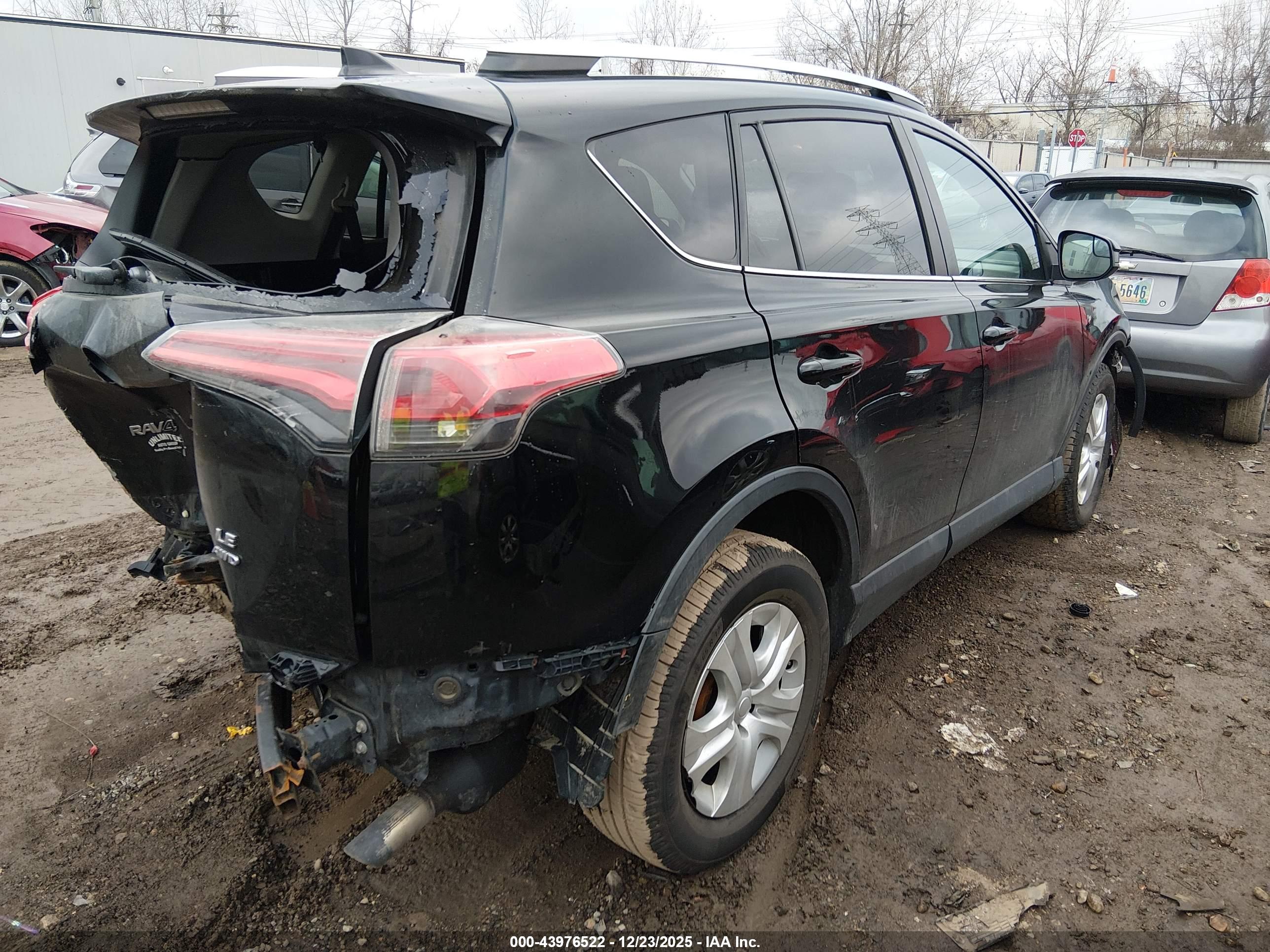 TOYOTA RAV4 image 4
