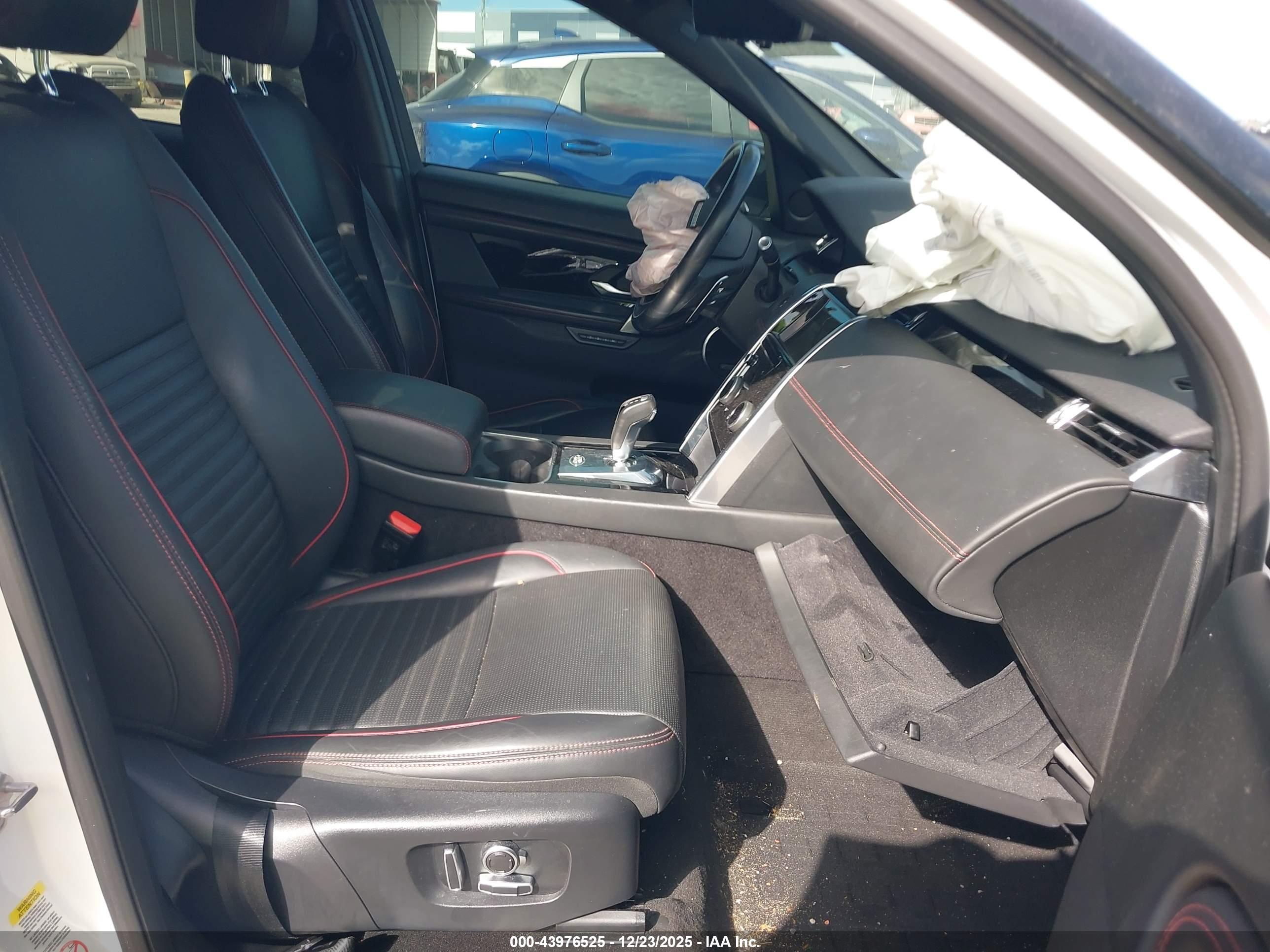 LAND ROVER image 5