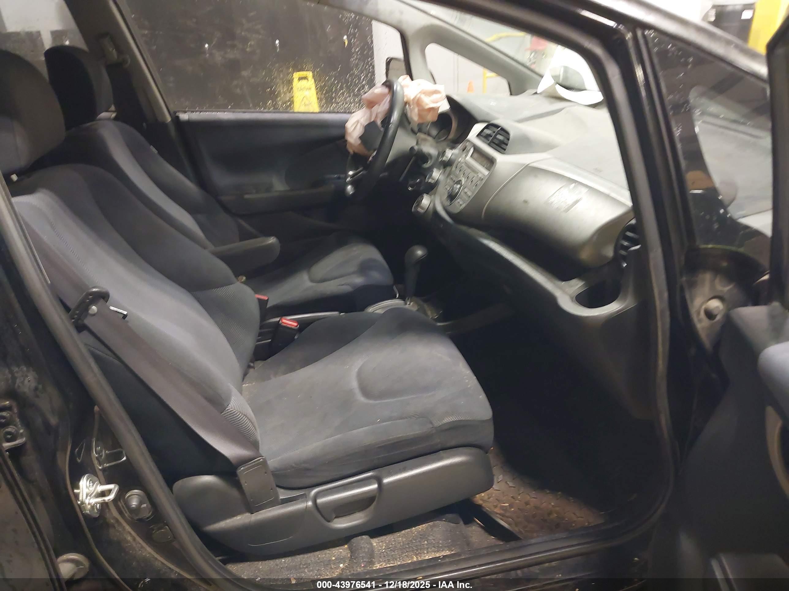 HONDA FIT image 5