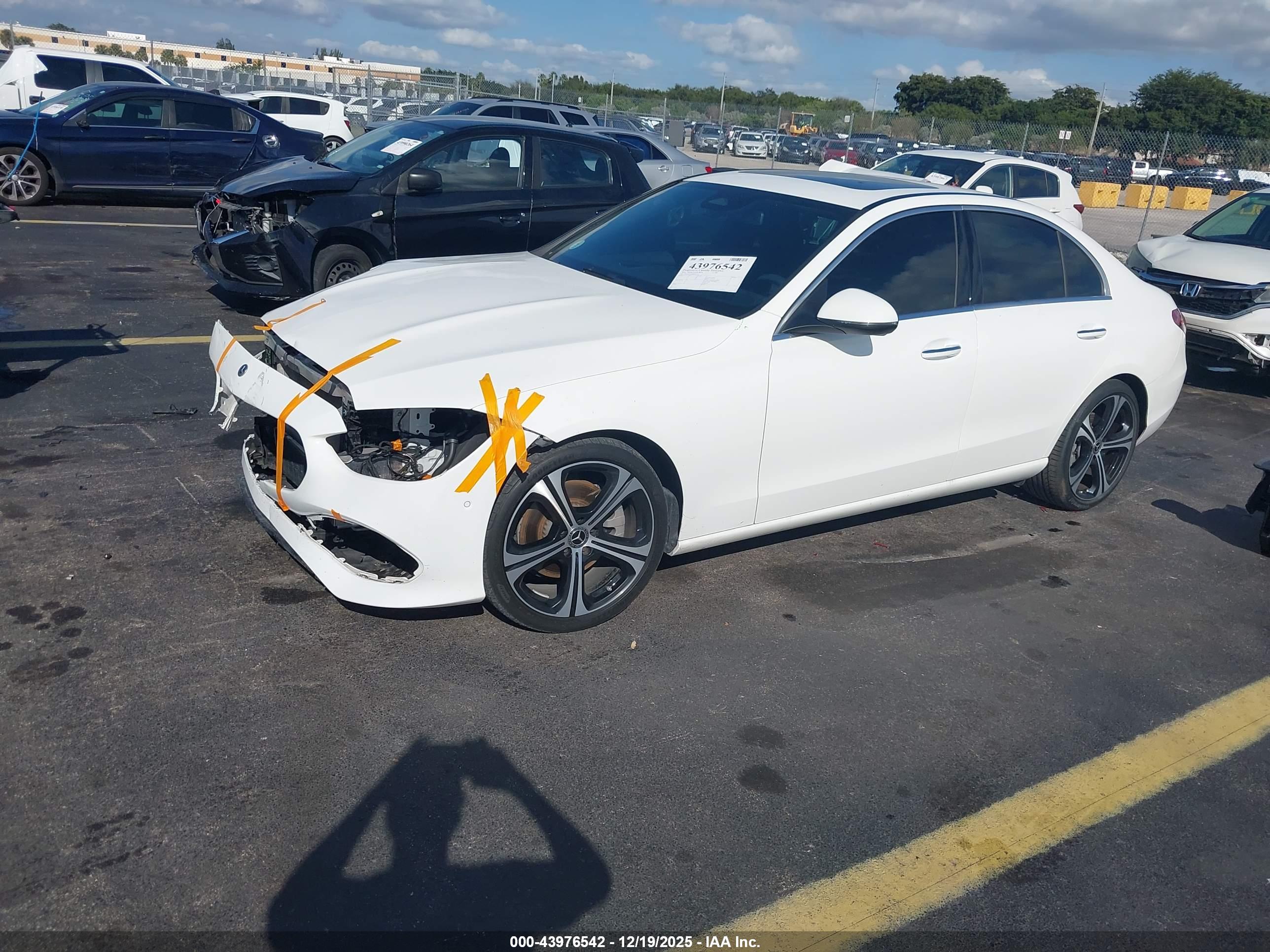 MERCEDES-BENZ C image 2